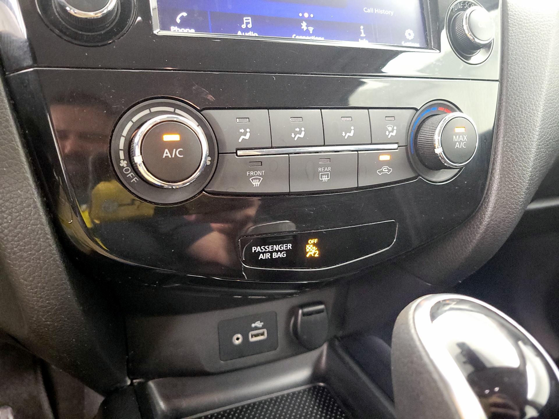 Thumbnail: 2021 Nissan Rogue Sport - 17