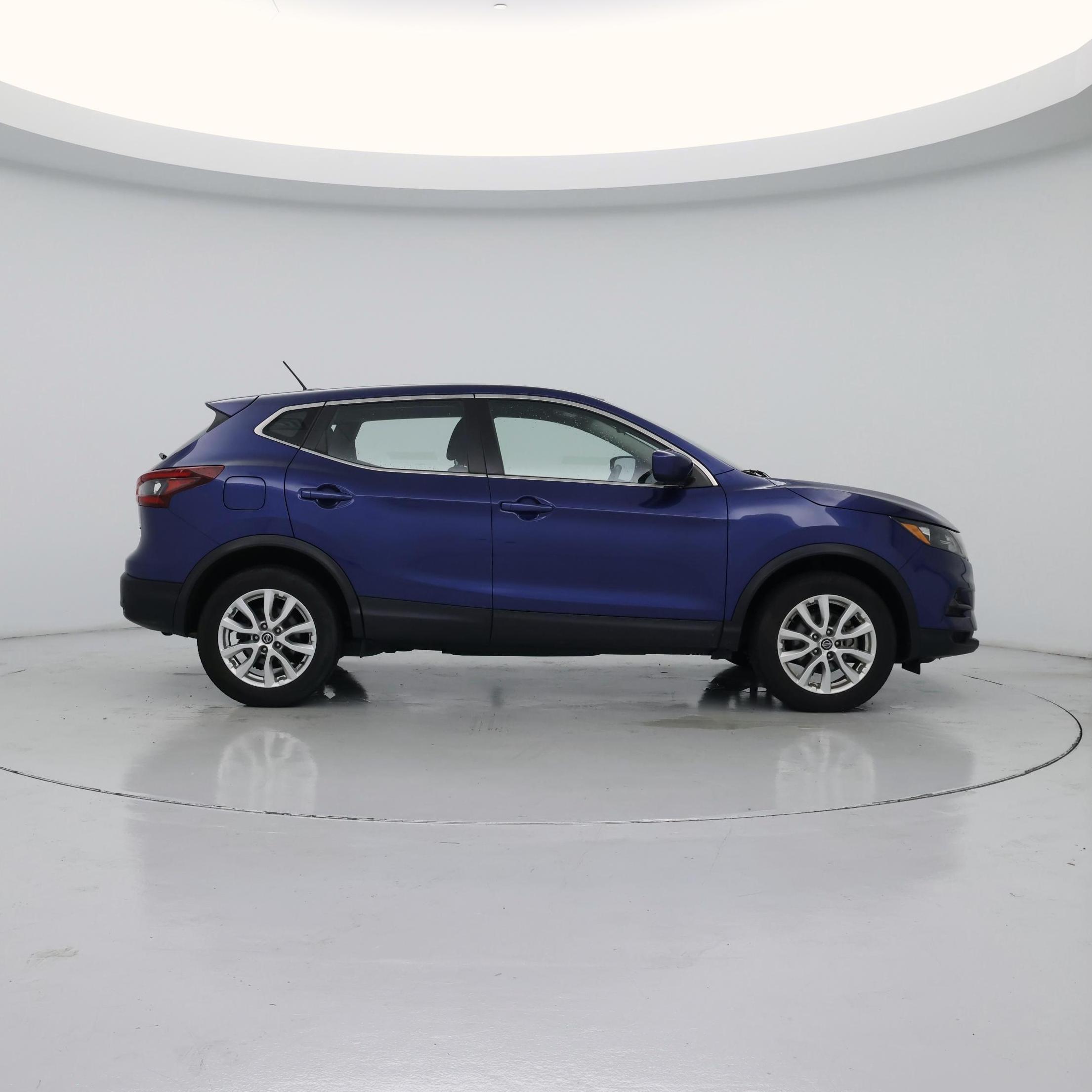 Thumbnail: 2021 Nissan Rogue Sport - 7