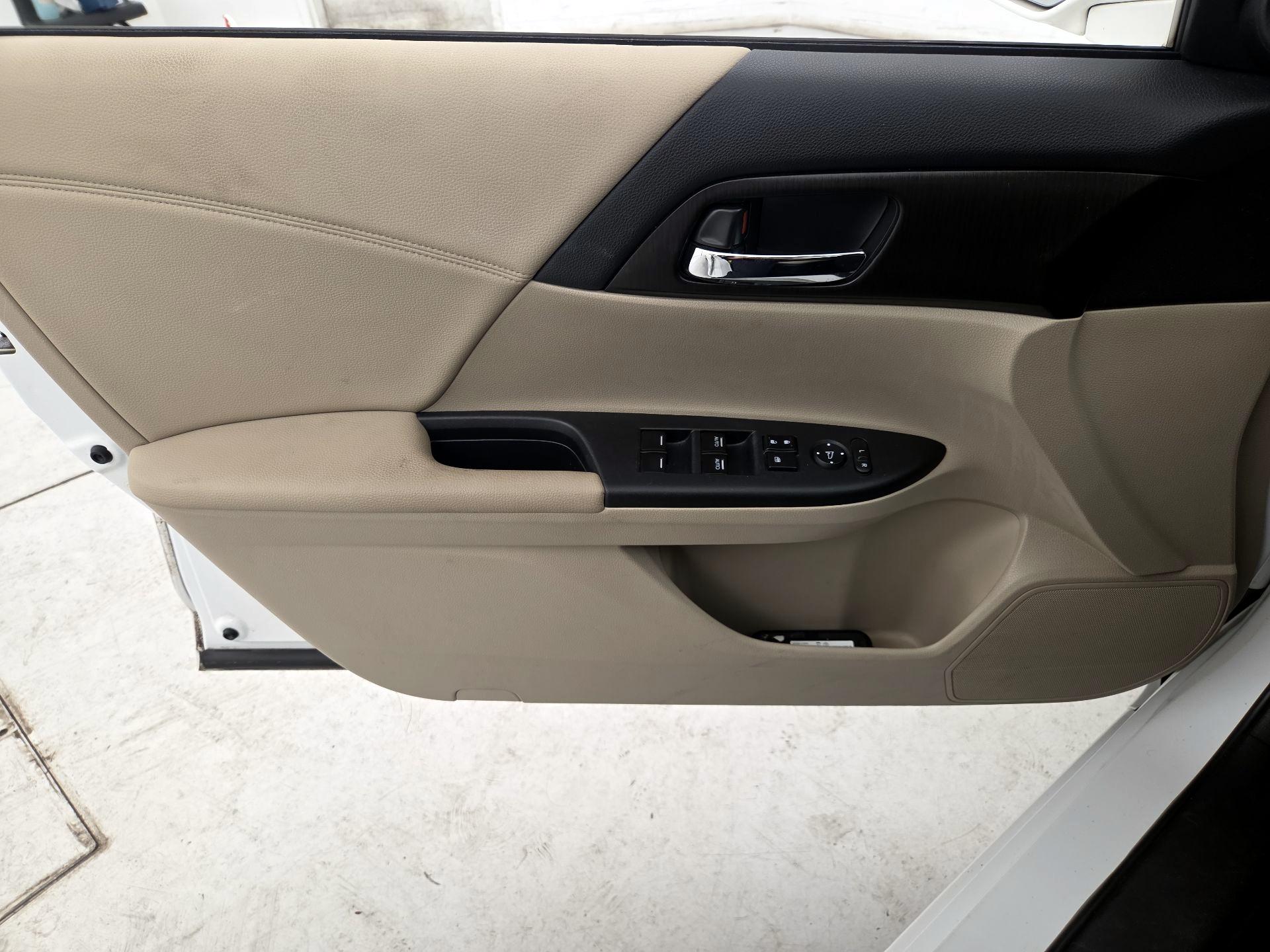 Thumbnail: 2014 Honda Accord - 12