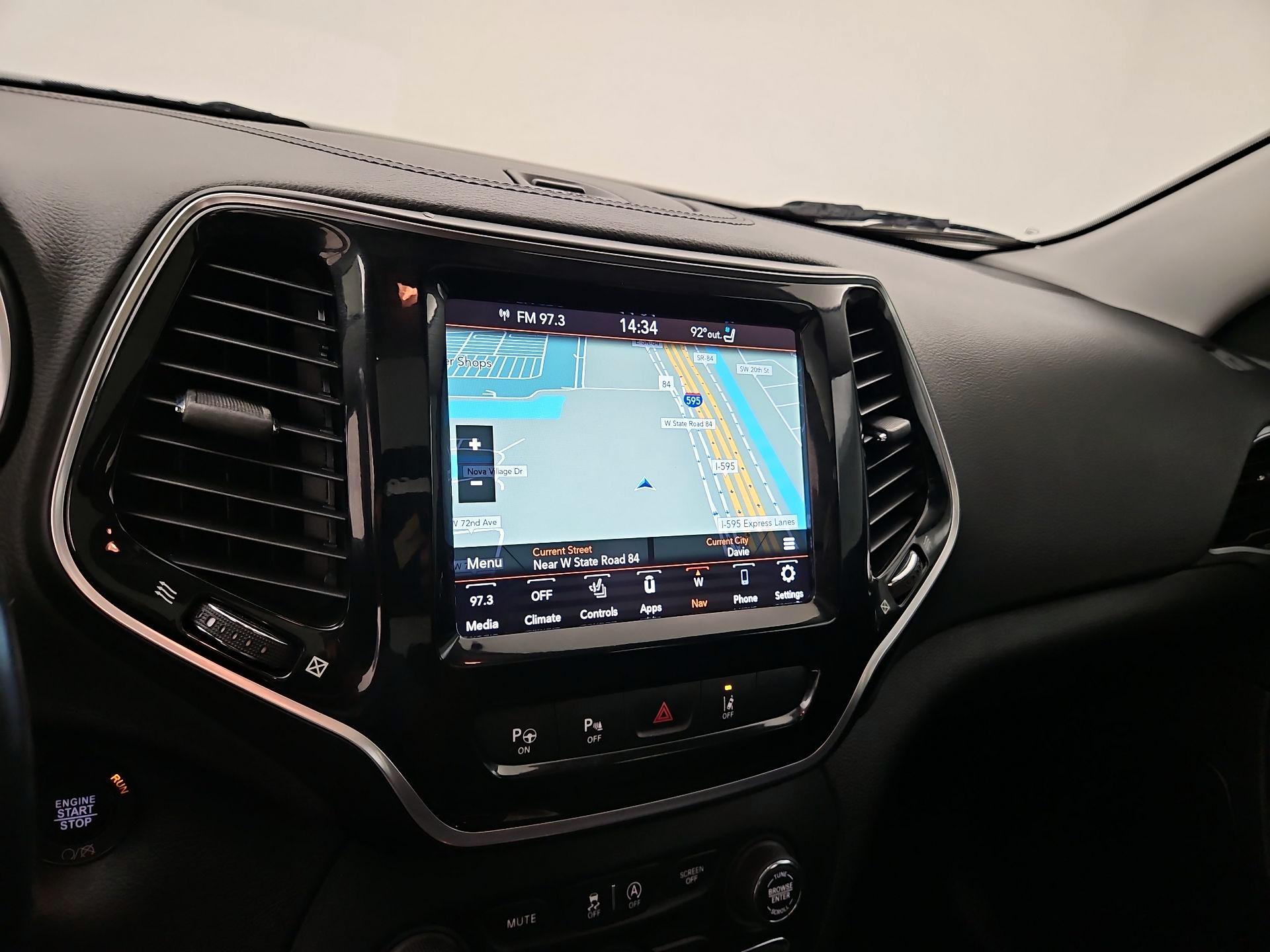 Thumbnail: 2021 Jeep Cherokee - 14
