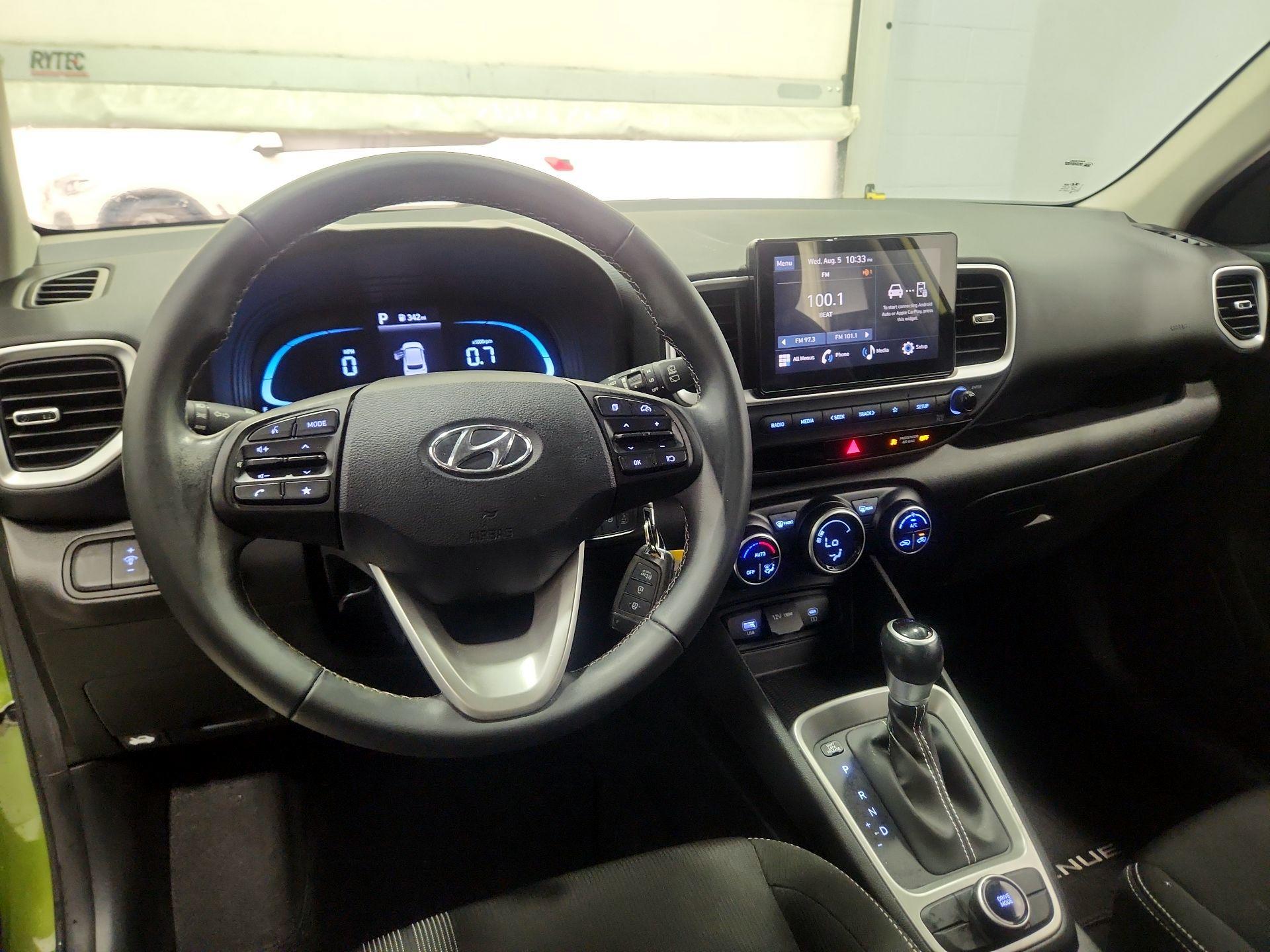 Thumbnail: 2023 Hyundai Venue - 9