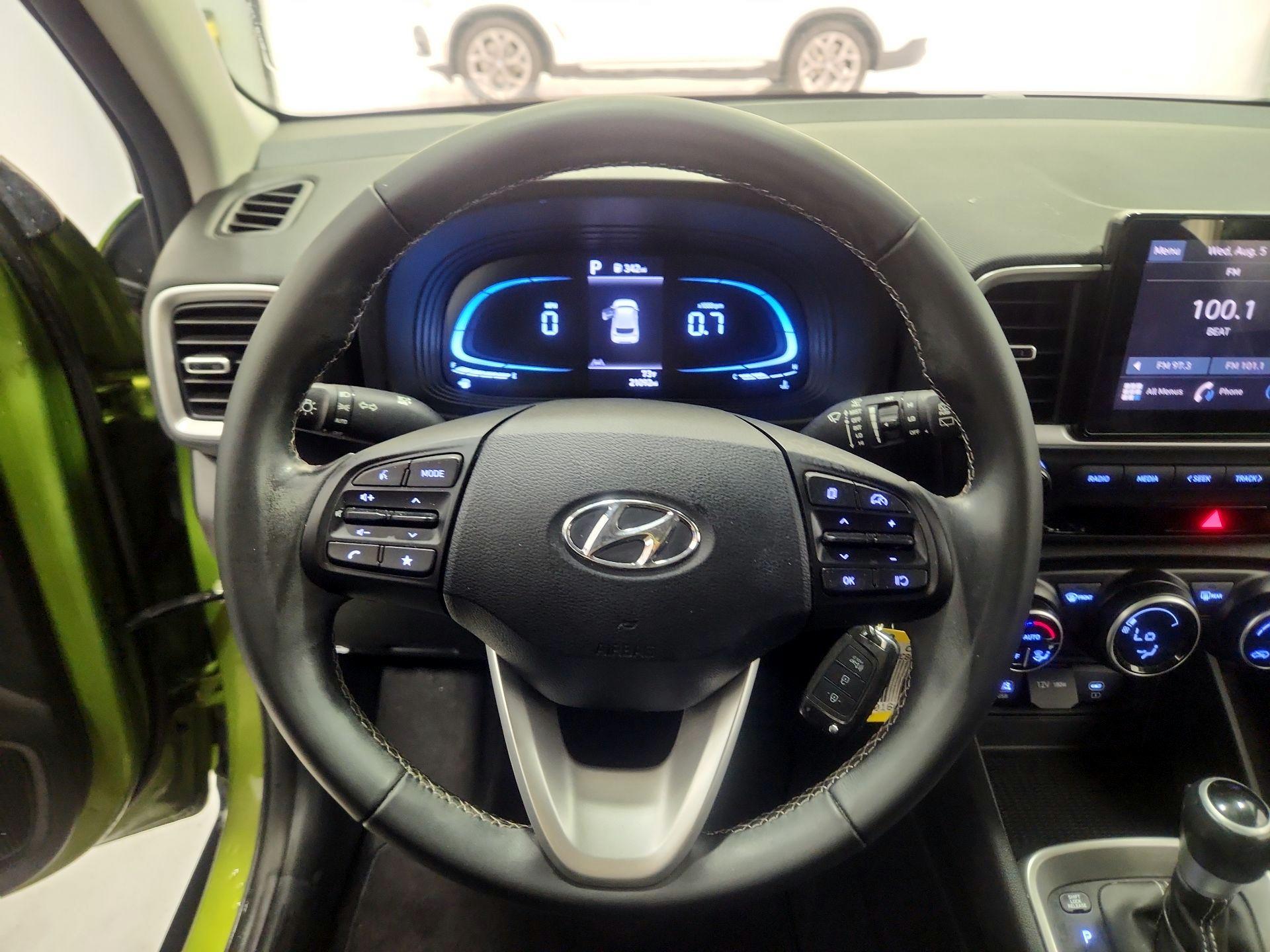 Thumbnail: 2023 Hyundai Venue - 10