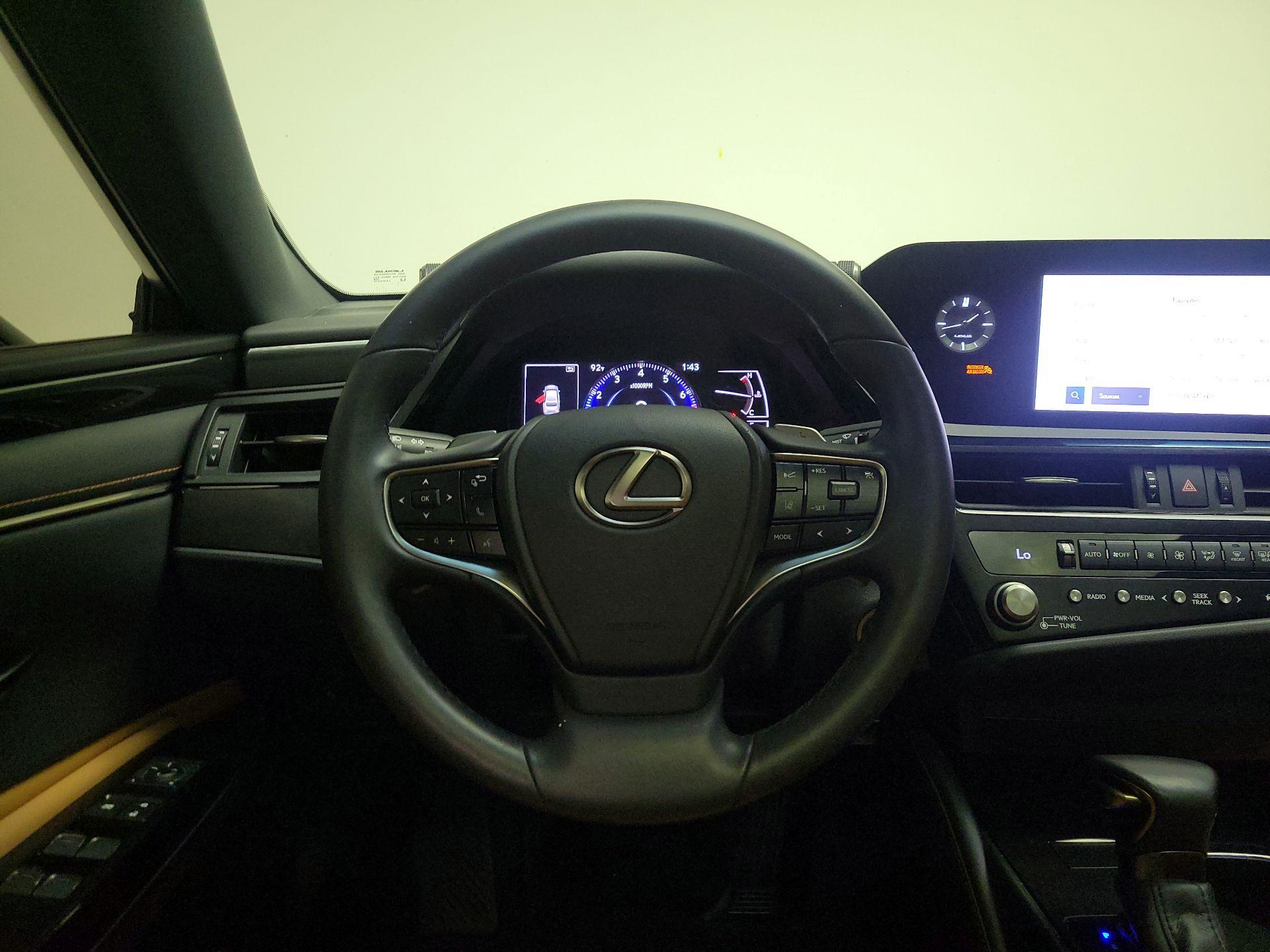Thumbnail: 2023 Lexus ES - 10