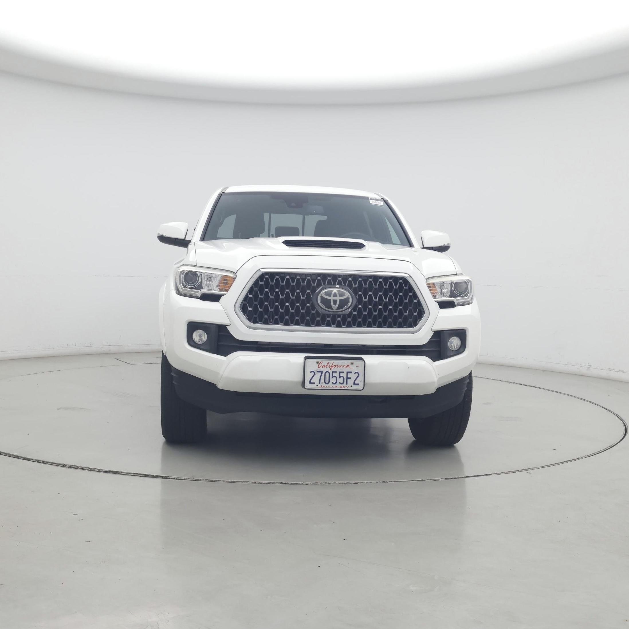 Thumbnail: 2018 Toyota Tacoma - 5