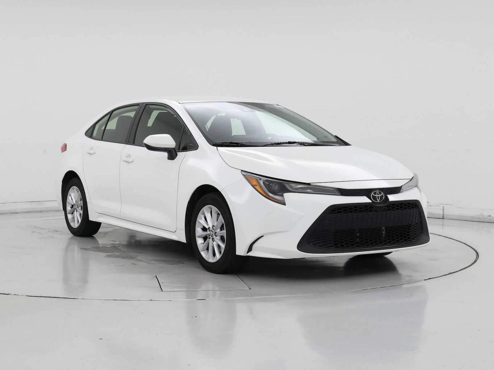 2022 Toyota Corolla LE - Photo 2