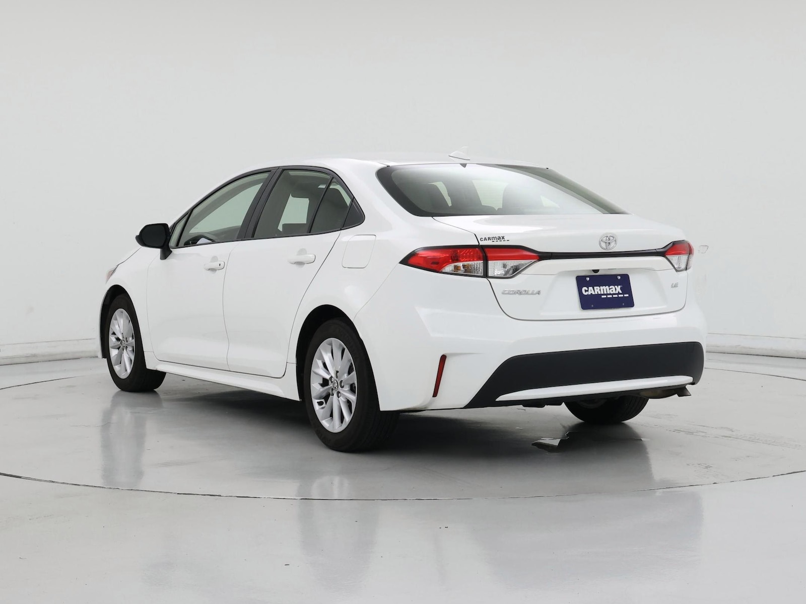 2022 Toyota Corolla LE - Photo 3