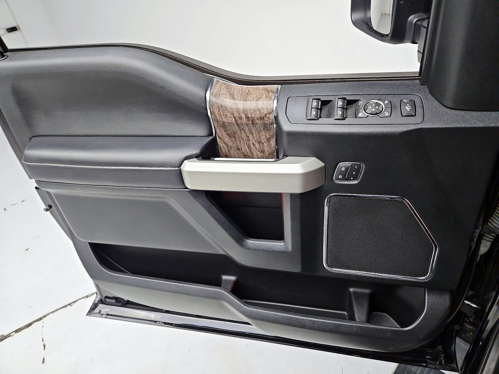 2018 Ford F-350 Super Duty Lariat - Photo 13