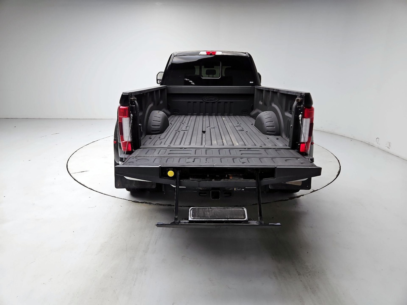 2018 Ford F-350 Super Duty Lariat - Photo 24