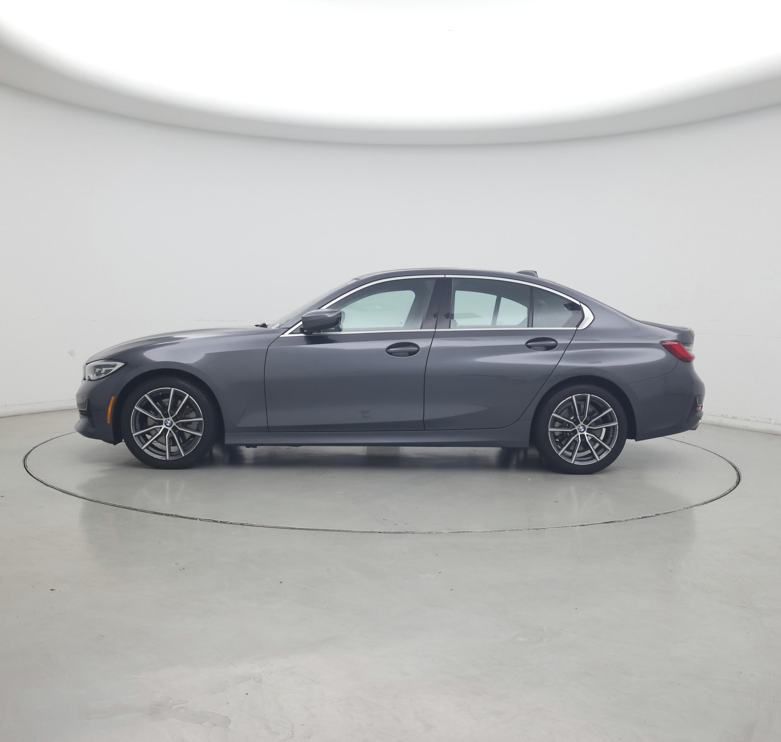 Thumbnail: 2019 BMW 3 Series - 3