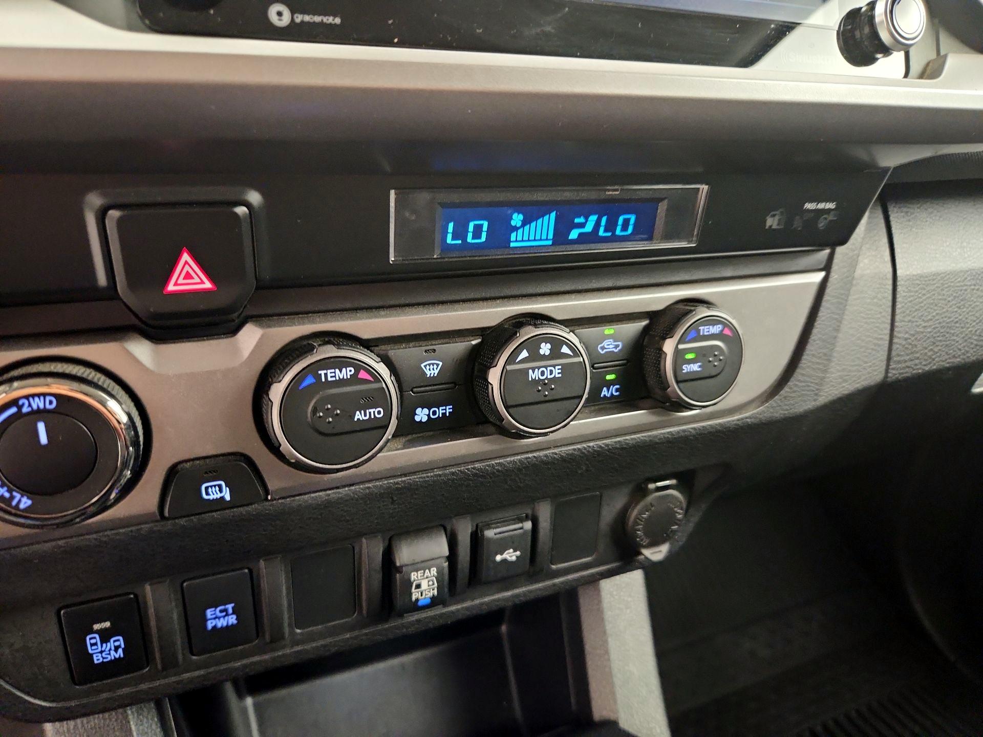 Thumbnail: 2022 Toyota Tacoma - 16