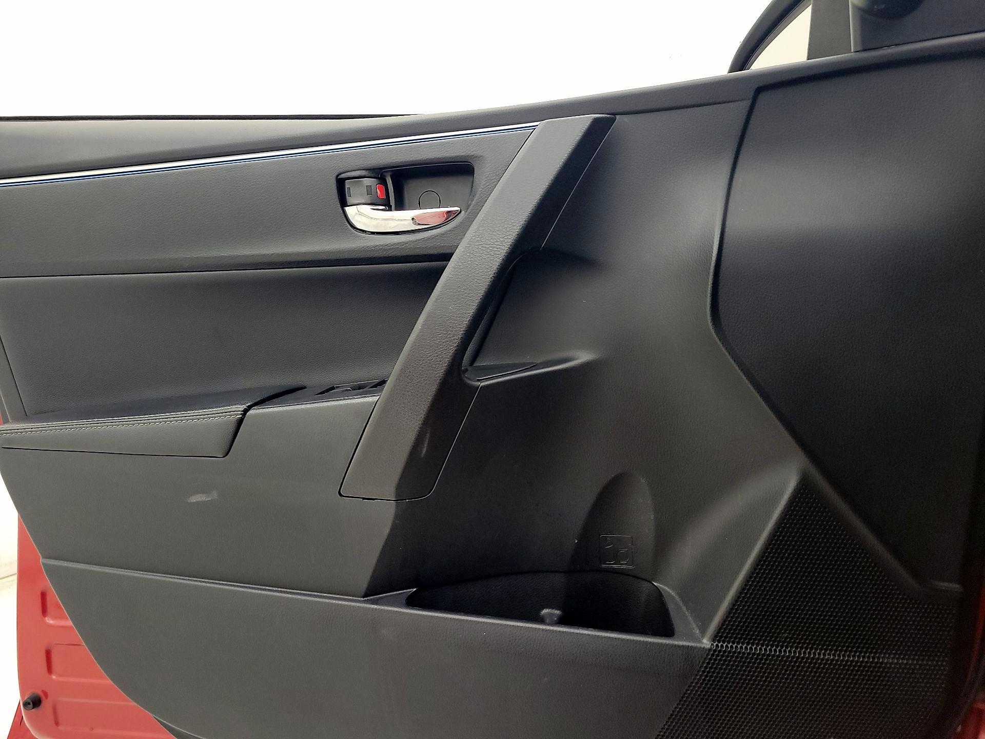 Thumbnail: 2014 Toyota Corolla - 12