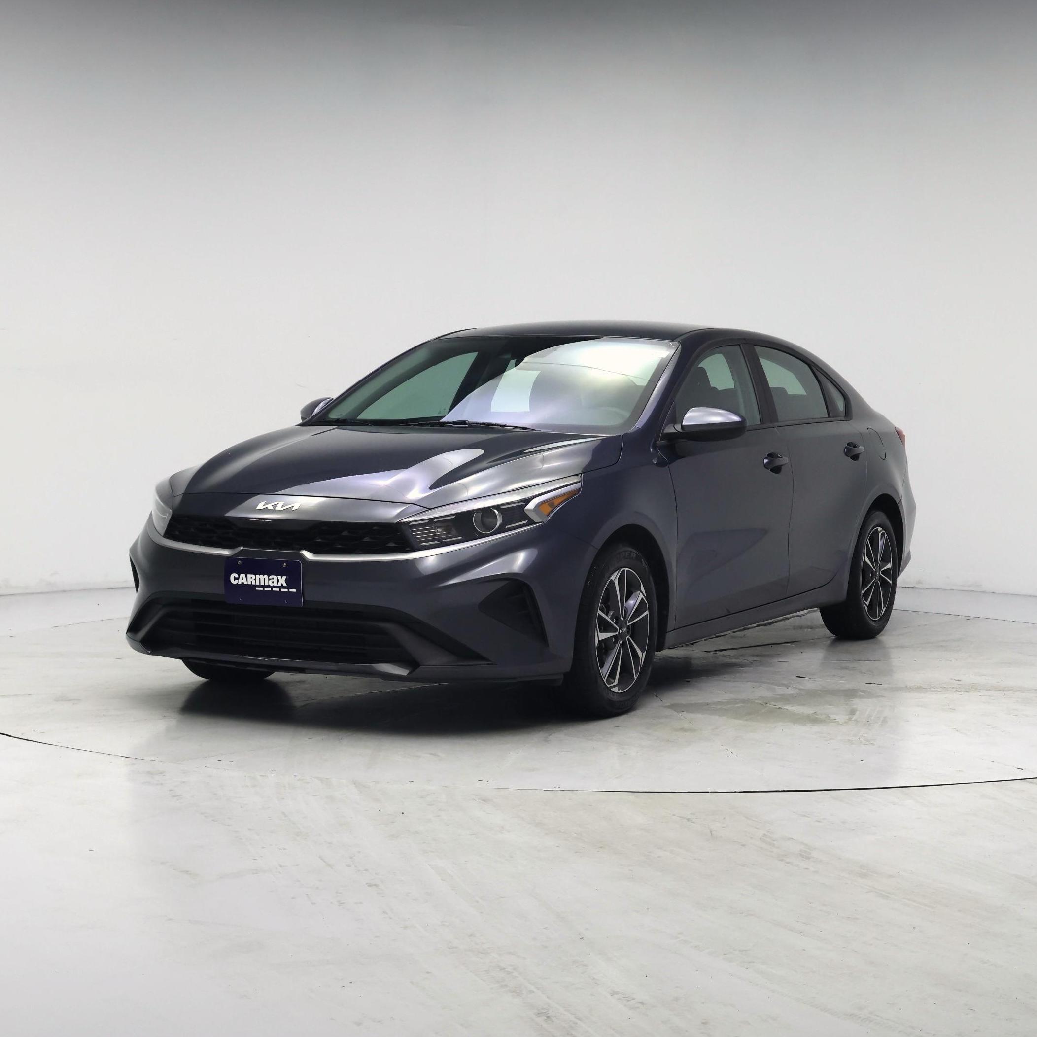 Thumbnail: 2024 Kia Forte - 4