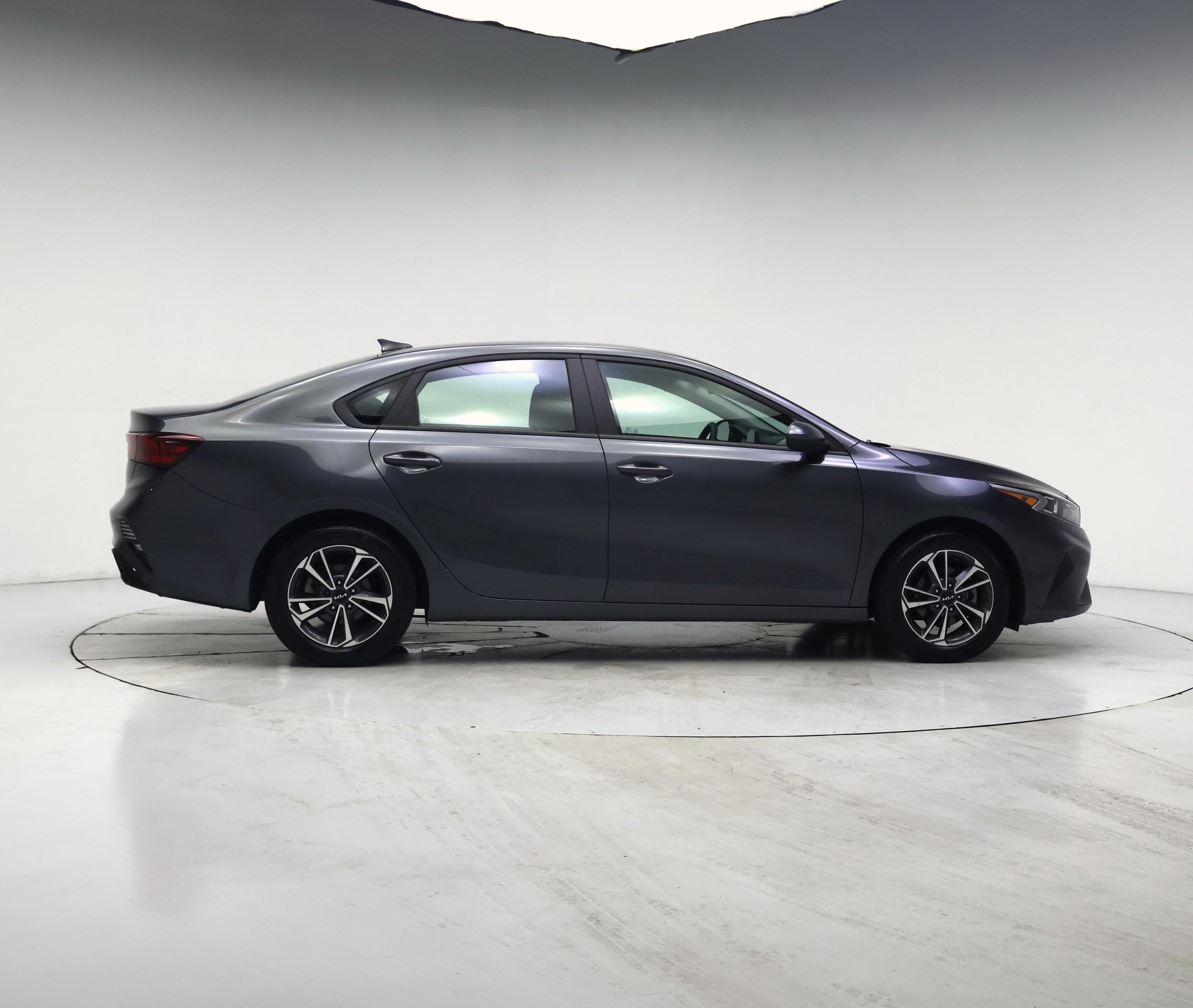 Thumbnail: 2024 Kia Forte - 7