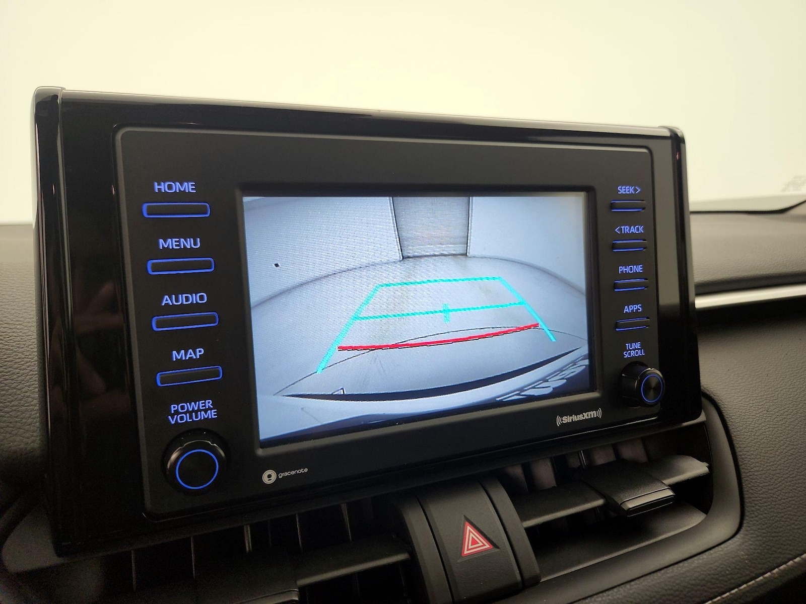 2021 Toyota RAV4 XLE - Photo 15