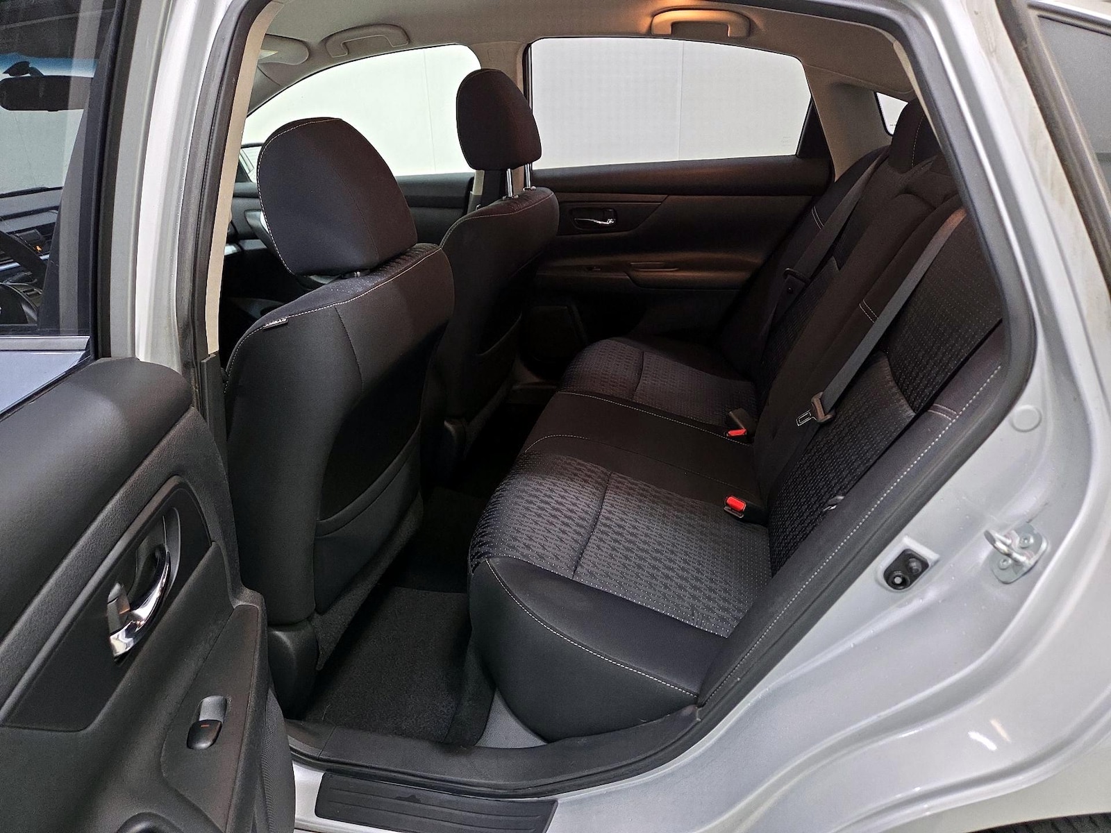 2017 Nissan Altima S - Photo 20