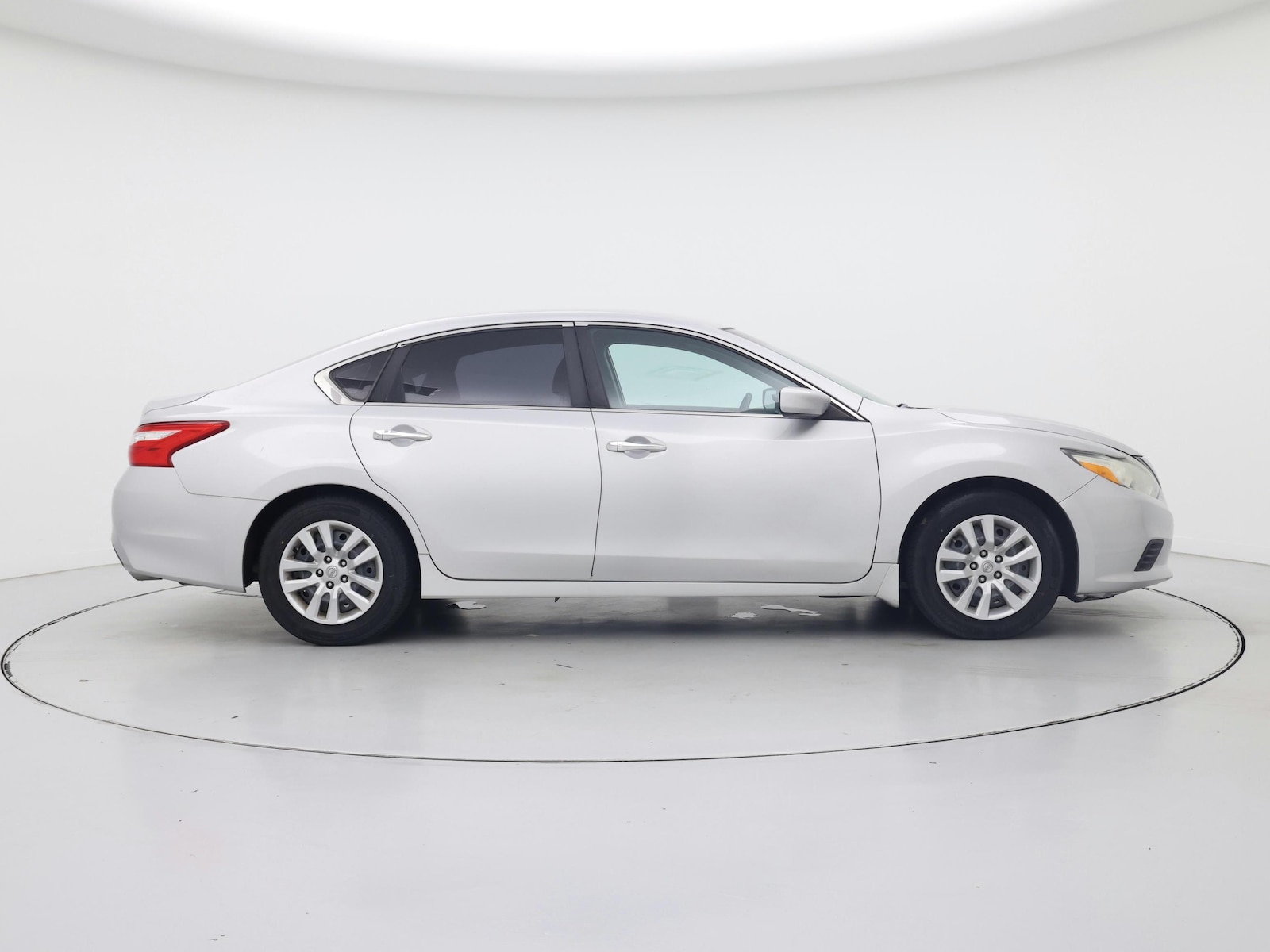 2017 Nissan Altima S - Photo 8