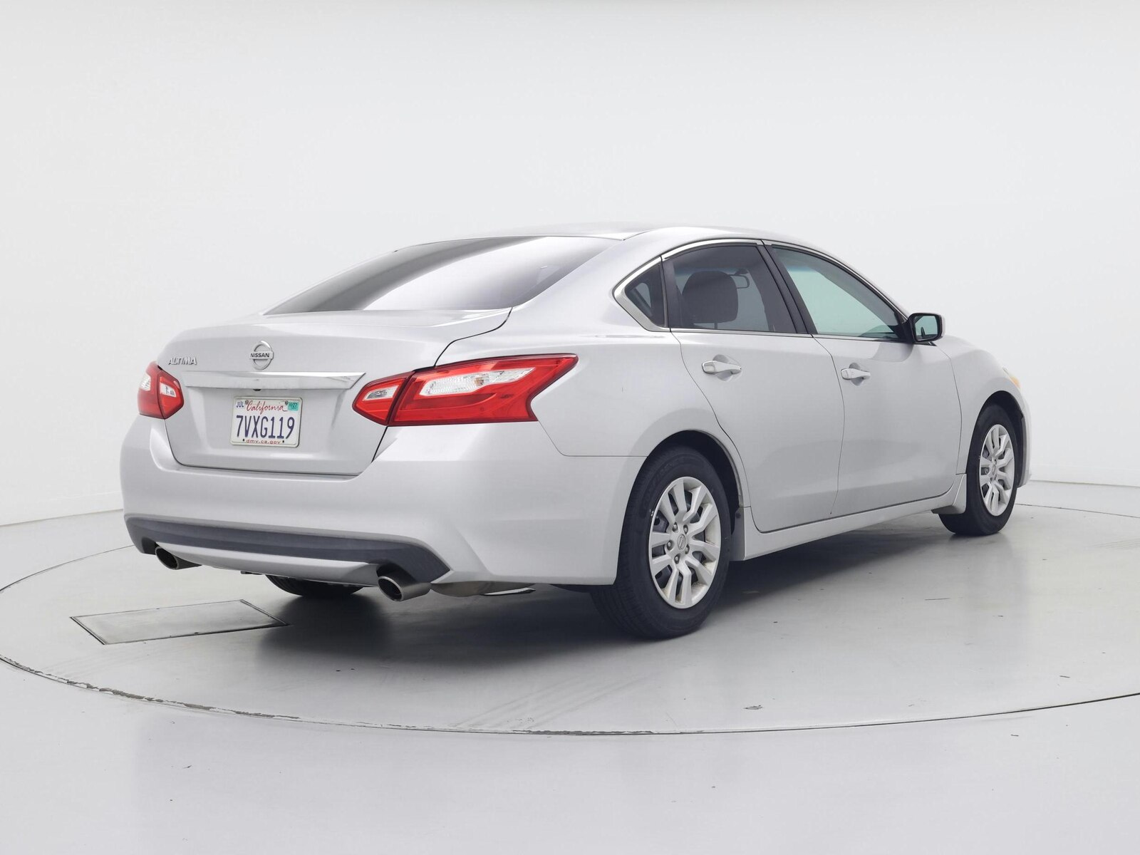 2017 Nissan Altima S - Photo 9
