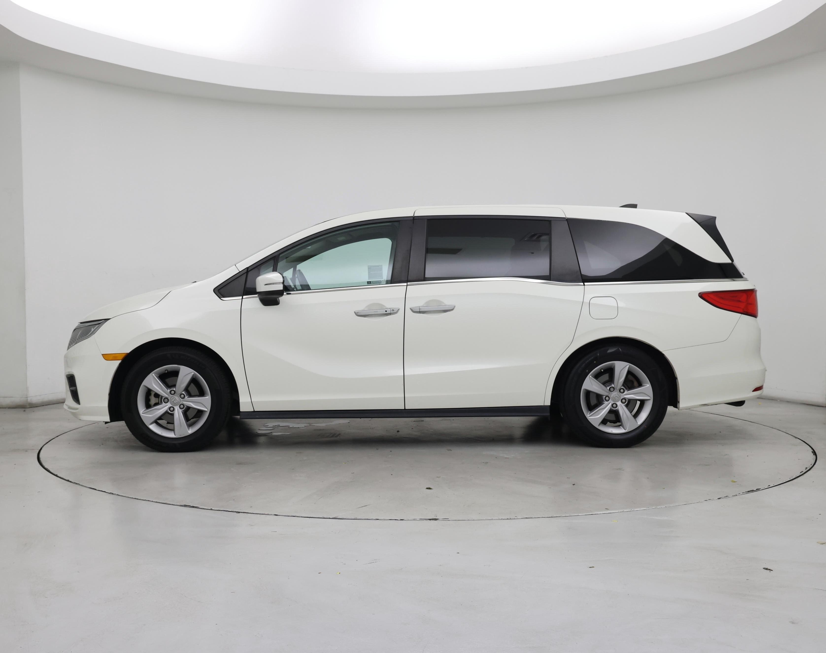 Thumbnail: 2018 Honda Odyssey - 3