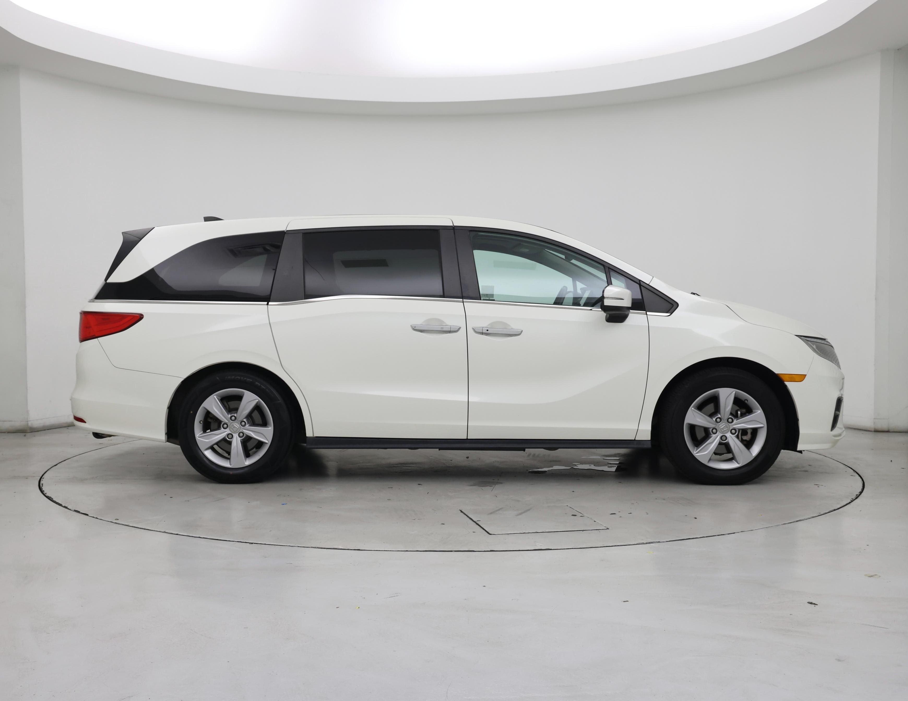 Thumbnail: 2018 Honda Odyssey - 7