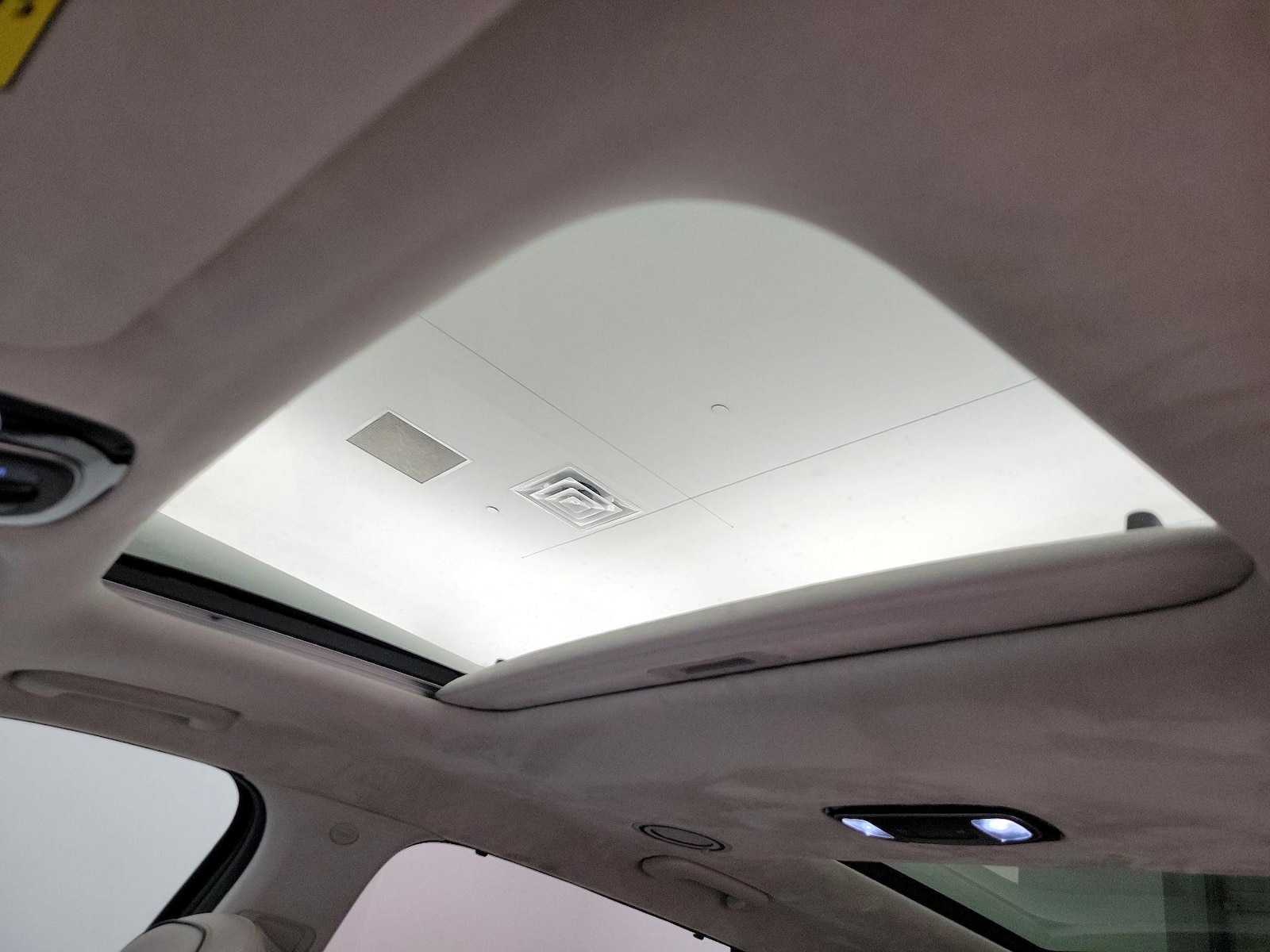 Sunroof(s) & Skylight(s)