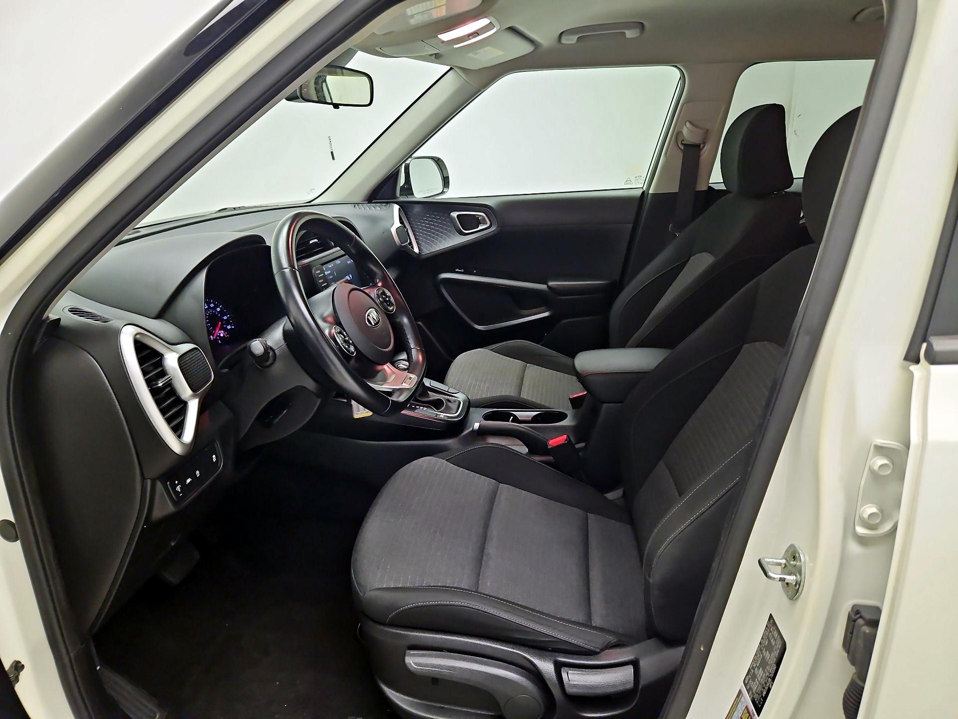 Thumbnail: 2020 Kia Soul - 11