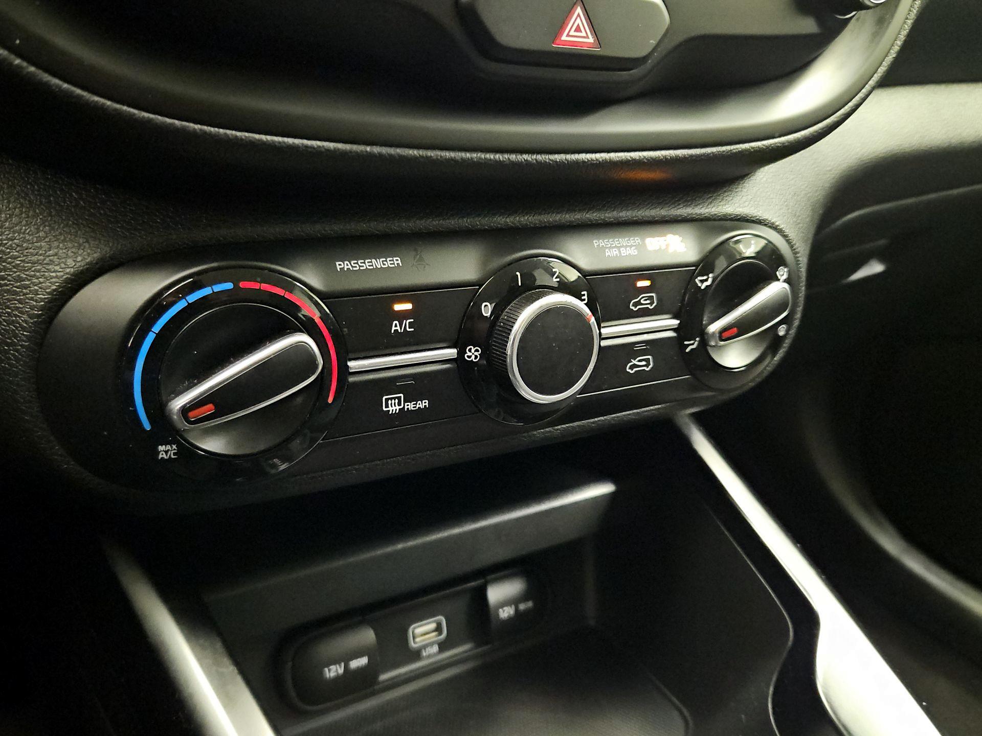 Thumbnail: 2020 Kia Soul - 16