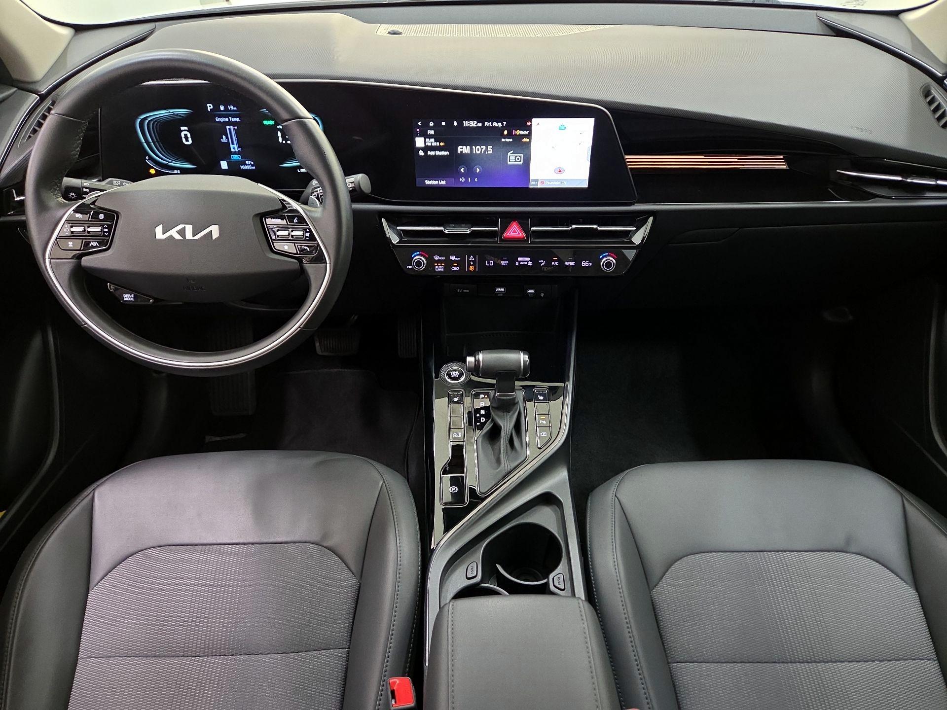 Thumbnail: 2023 Kia Niro - 9