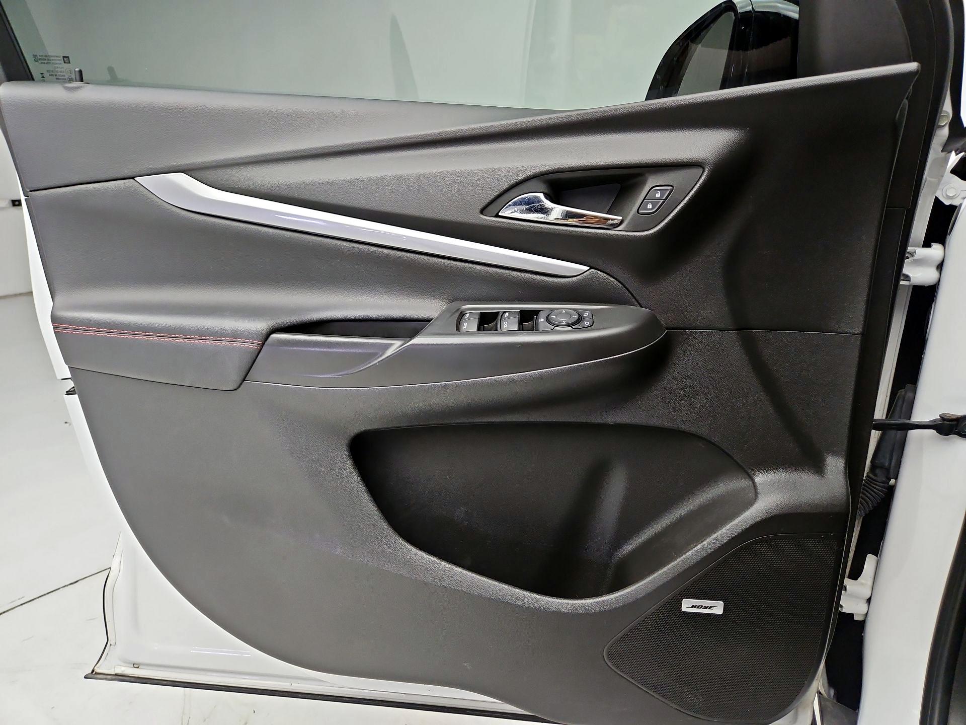 Thumbnail: 2023 Chevrolet Bolt EUV - 12