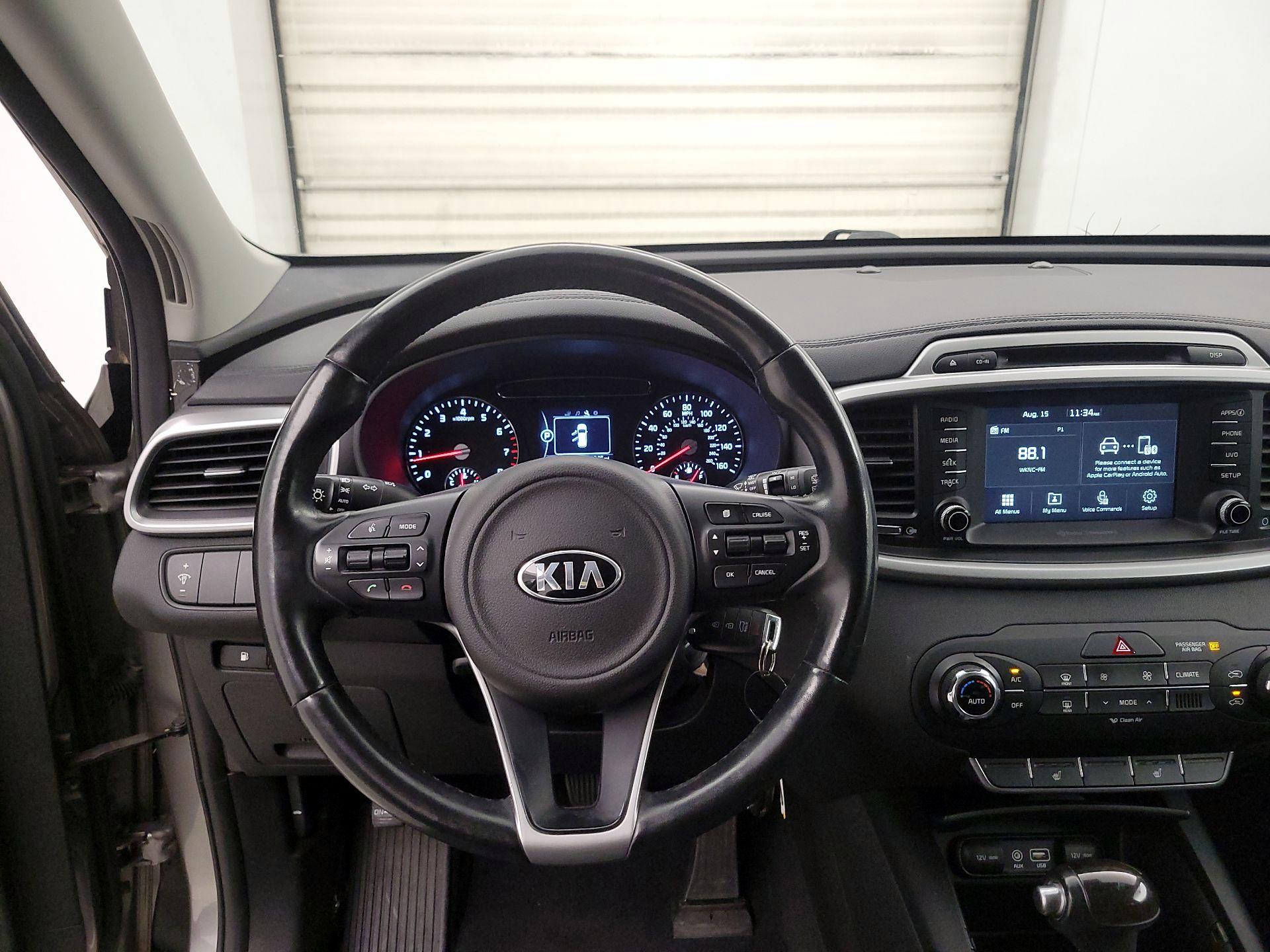 Thumbnail: 2017 Kia Sorento - 10