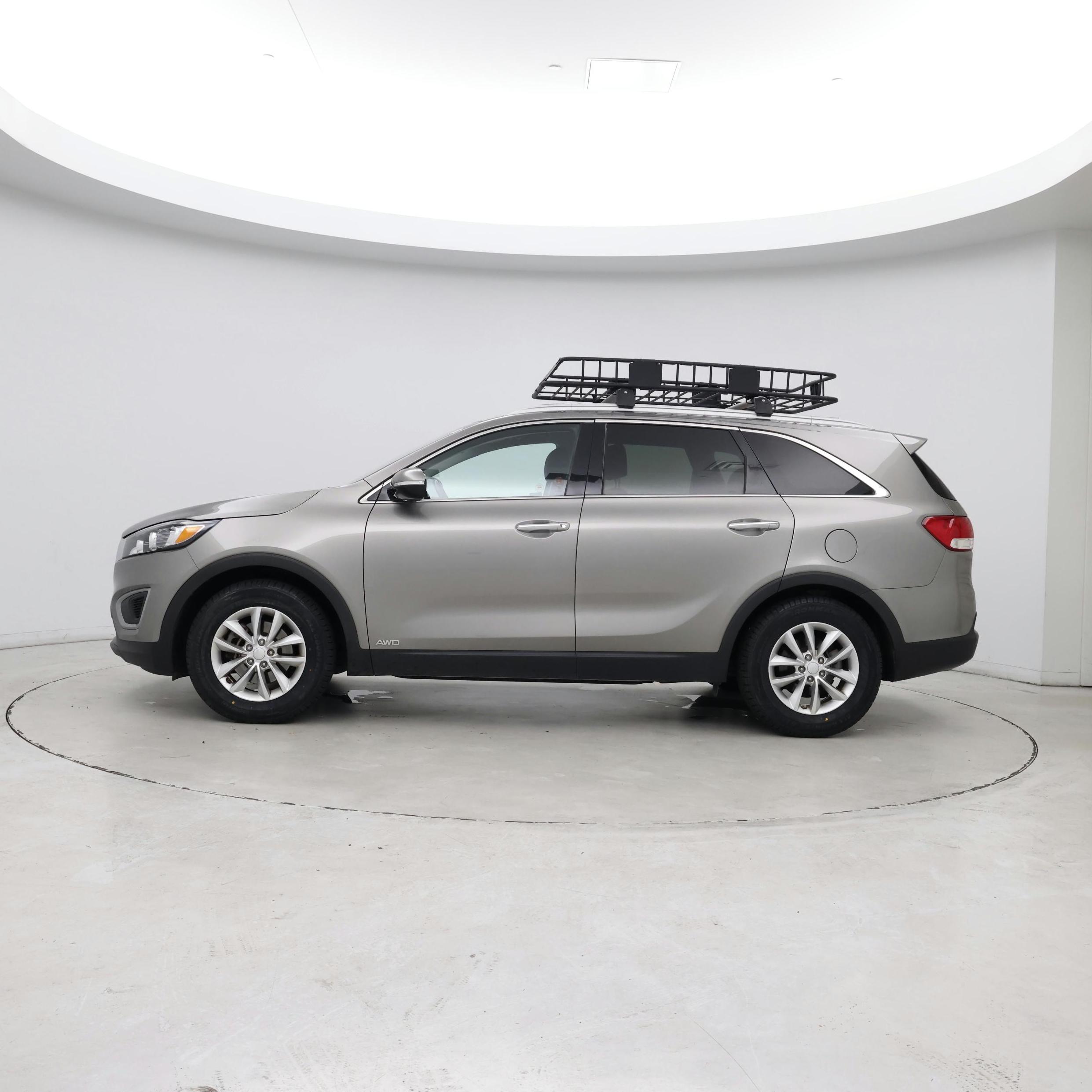 Thumbnail: 2017 Kia Sorento - 3
