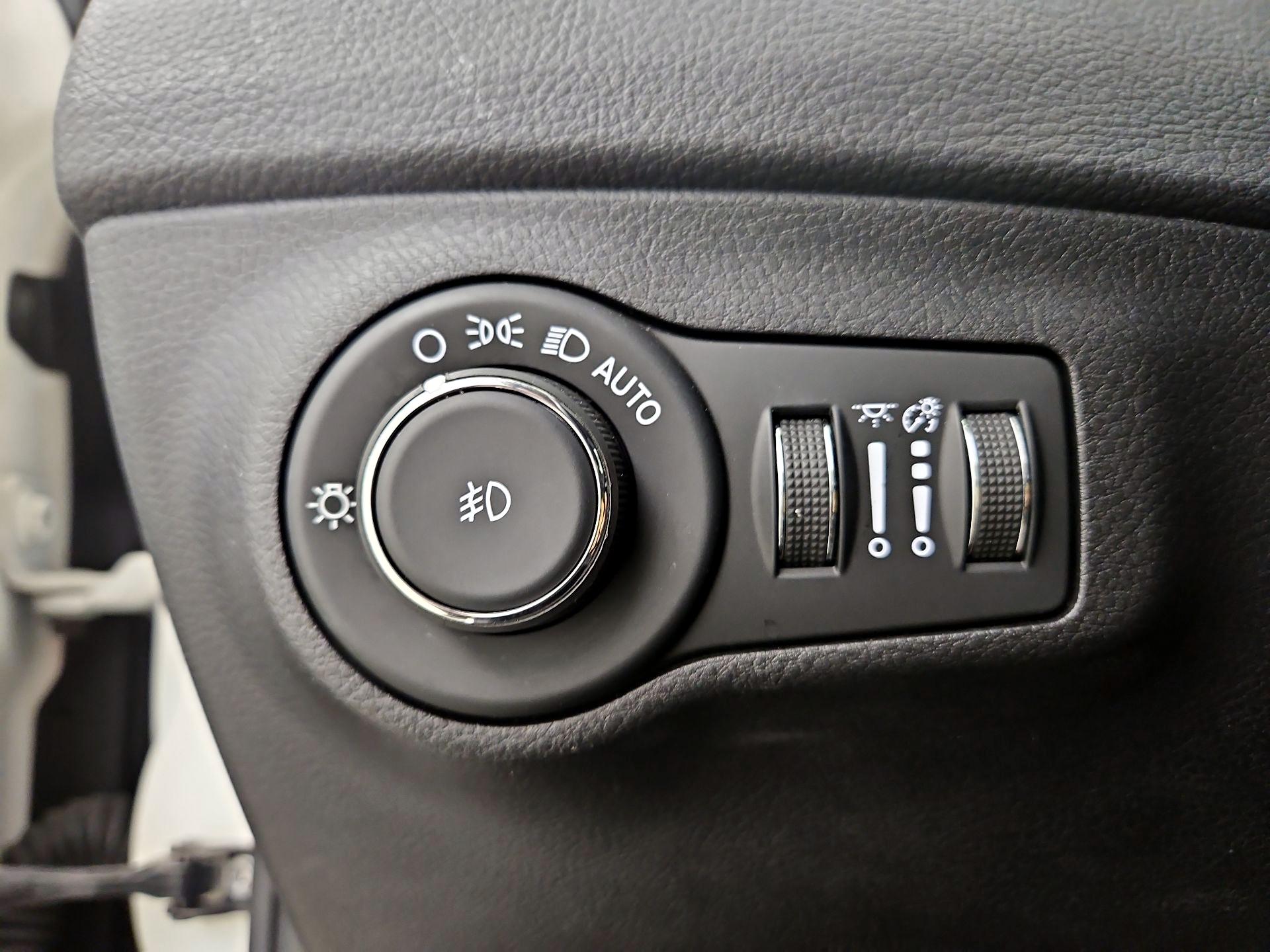 Thumbnail: 2019 Jeep Compass - 13