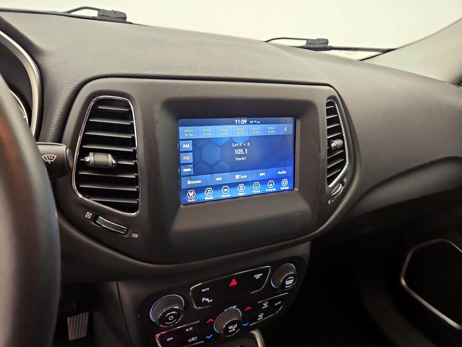 Thumbnail: 2019 Jeep Compass - 15