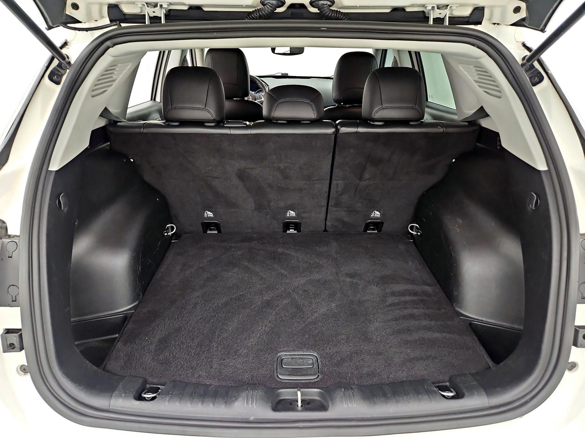 Thumbnail: 2019 Jeep Compass - 20
