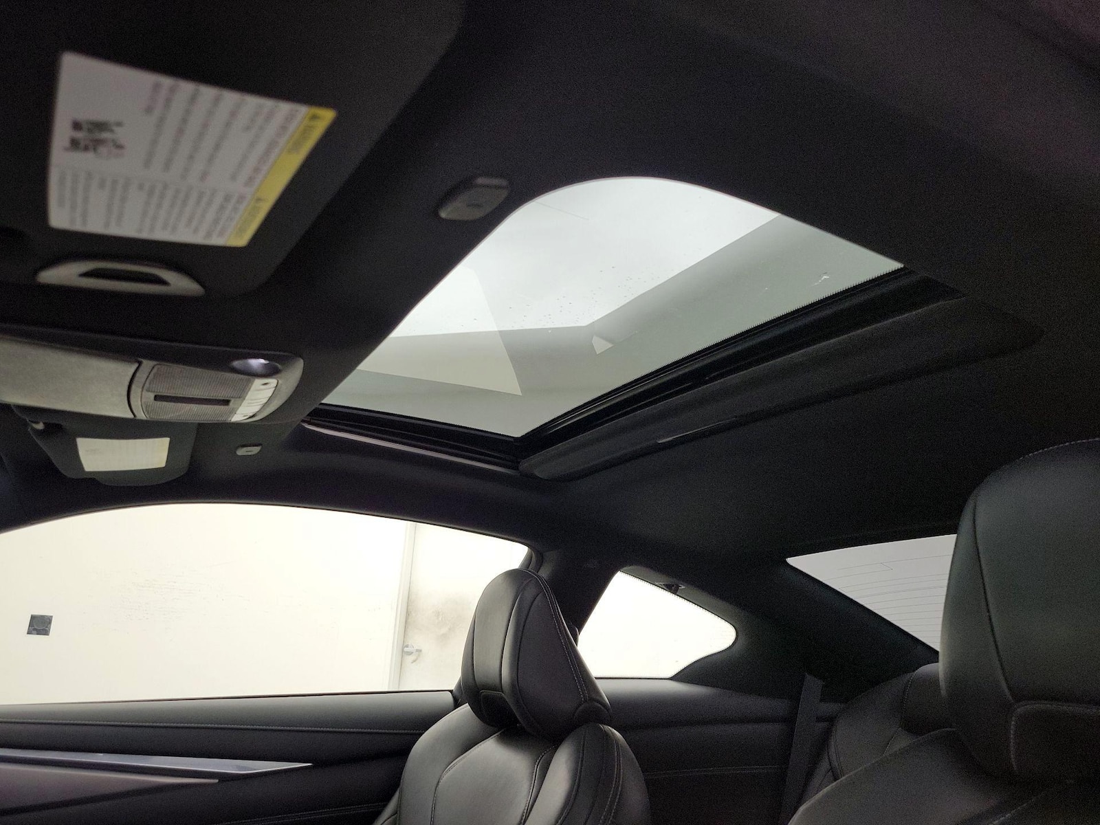 Sunroof(s) & Overhead Airbags