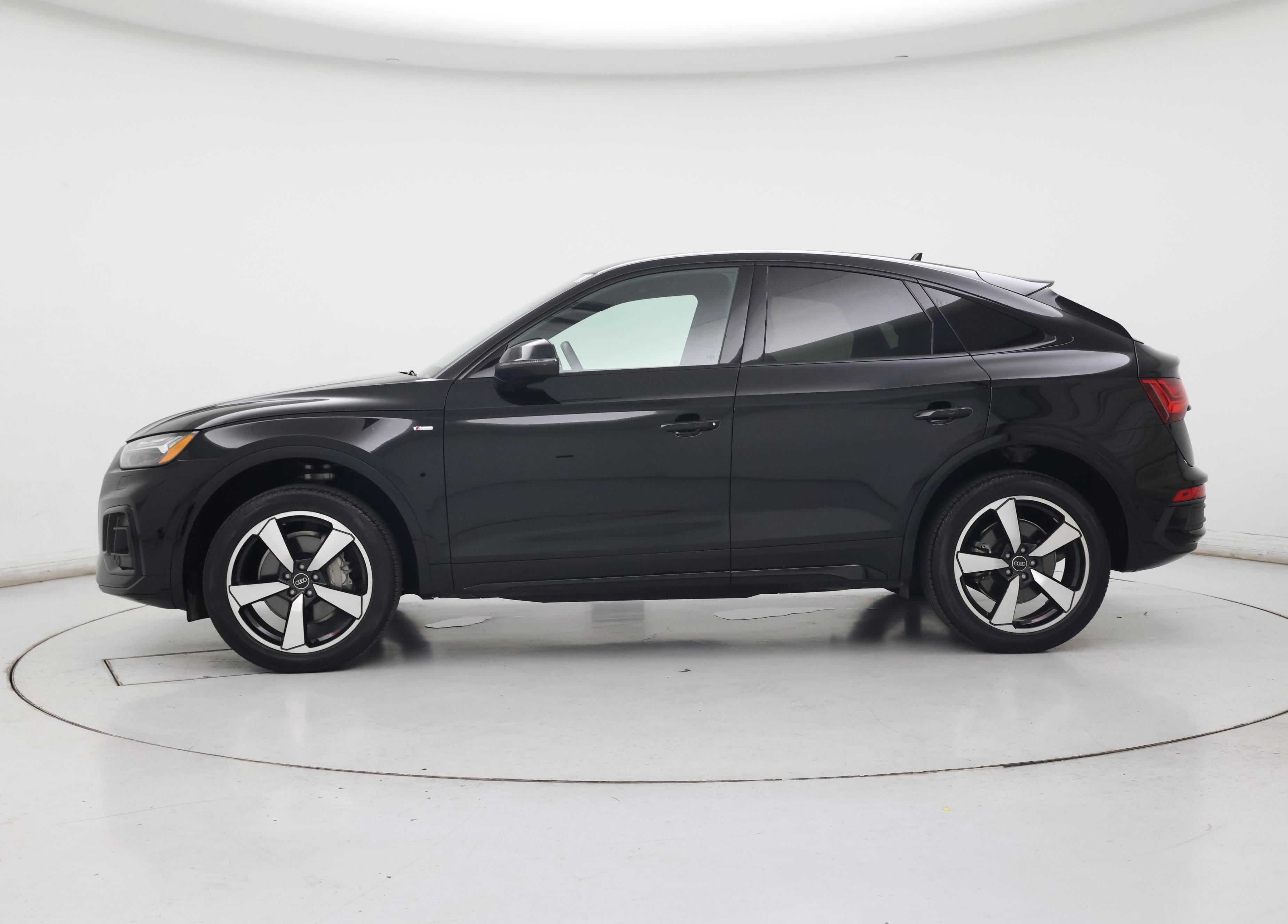 Thumbnail: 2023 Audi Q5 - 3