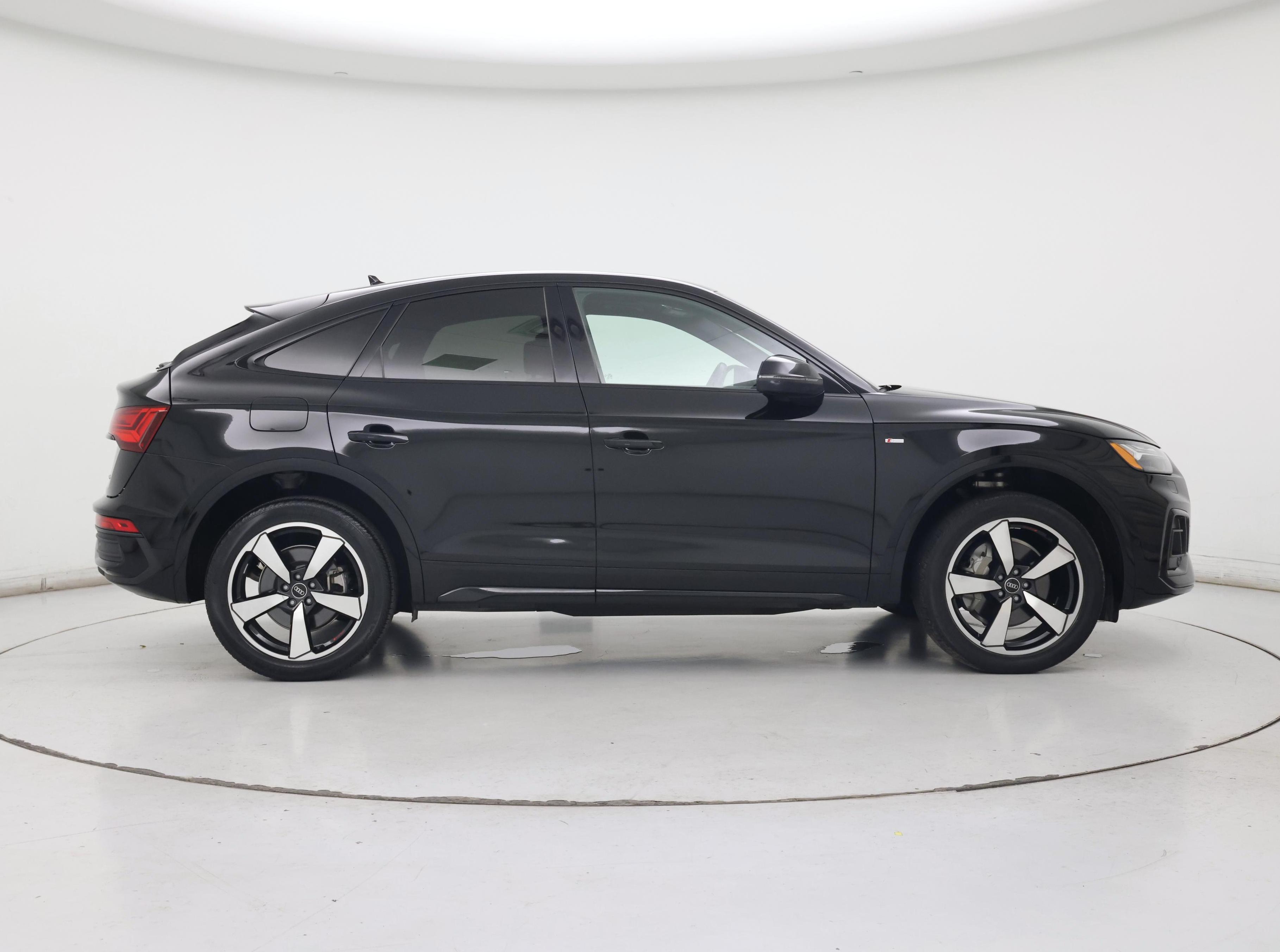 Thumbnail: 2023 Audi Q5 - 7