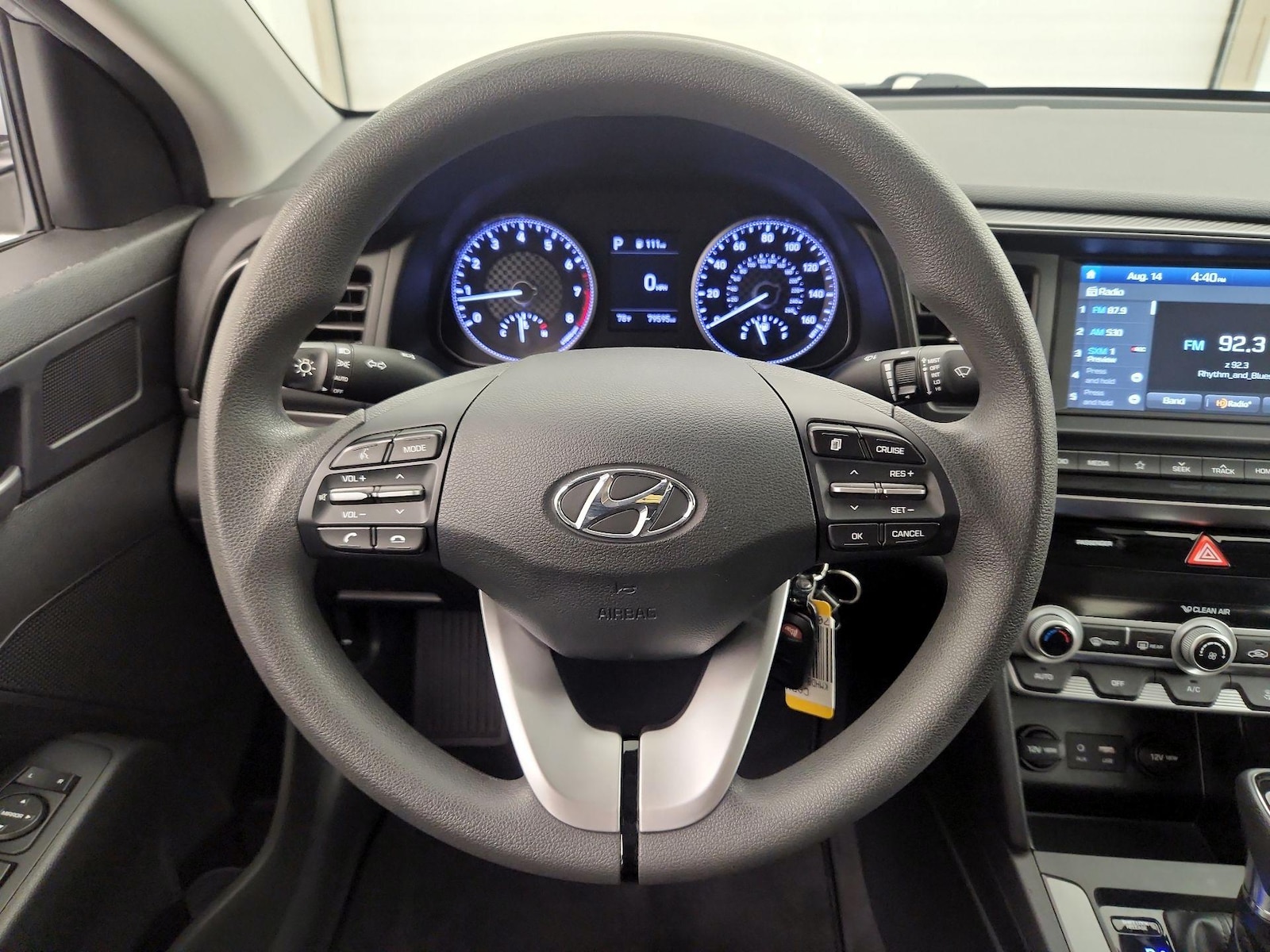 2020 Hyundai Elantra SEL - Photo 11