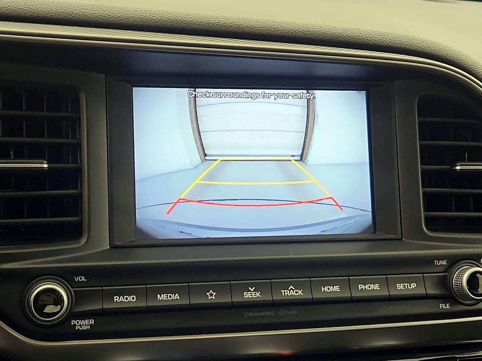 2020 Hyundai Elantra SEL - Photo 15