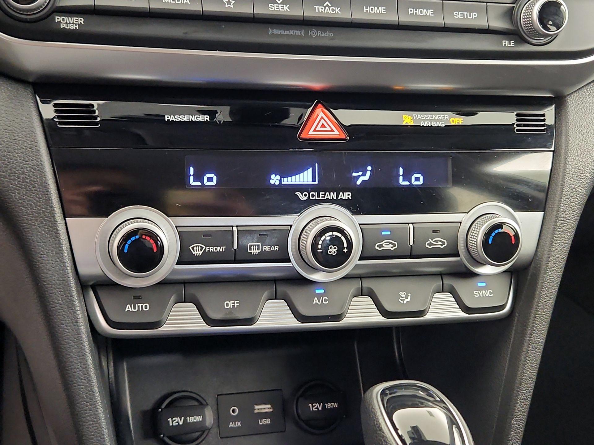 Thumbnail: 2020 Hyundai Elantra - 16