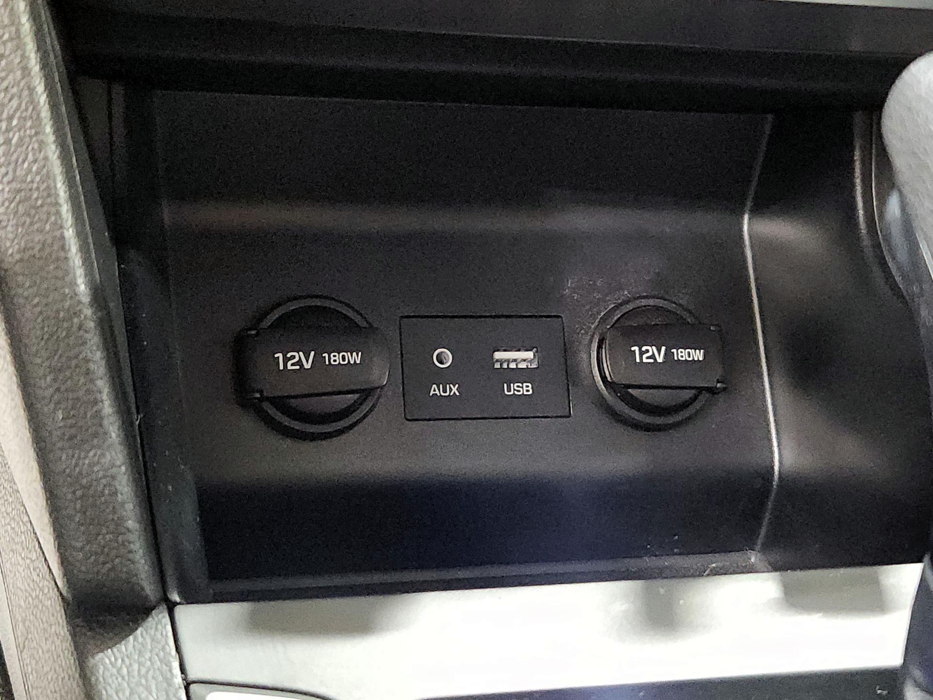 Thumbnail: 2020 Hyundai Elantra - 18