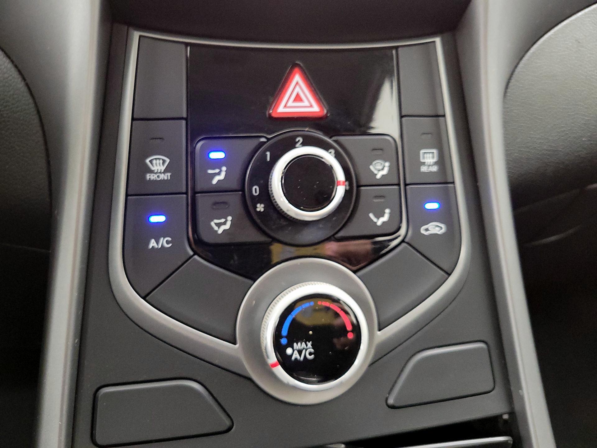 Thumbnail: 2015 Hyundai Elantra - 14