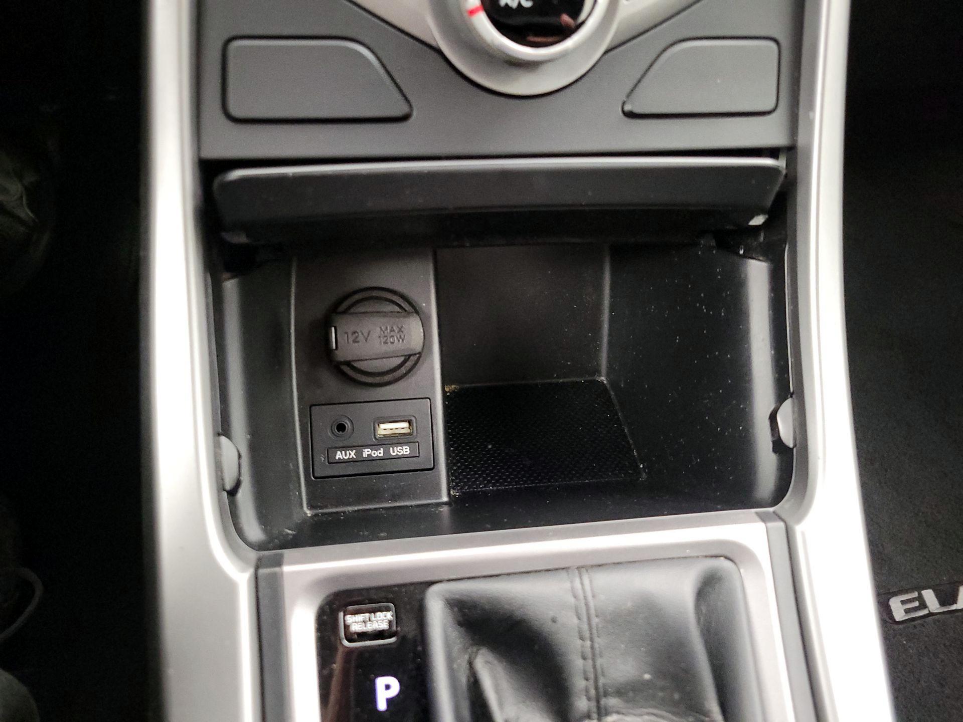 Thumbnail: 2015 Hyundai Elantra - 16