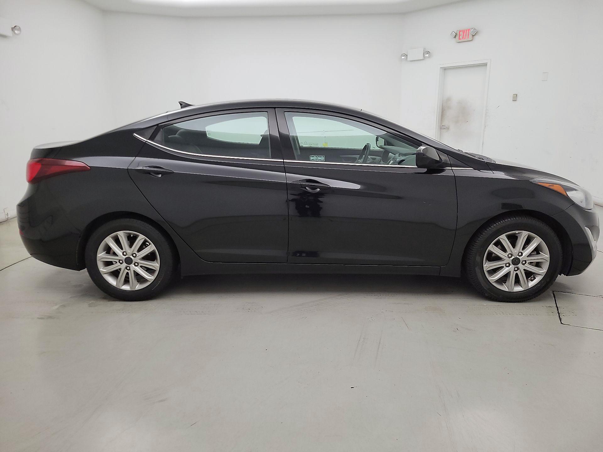 Thumbnail: 2015 Hyundai Elantra - 4