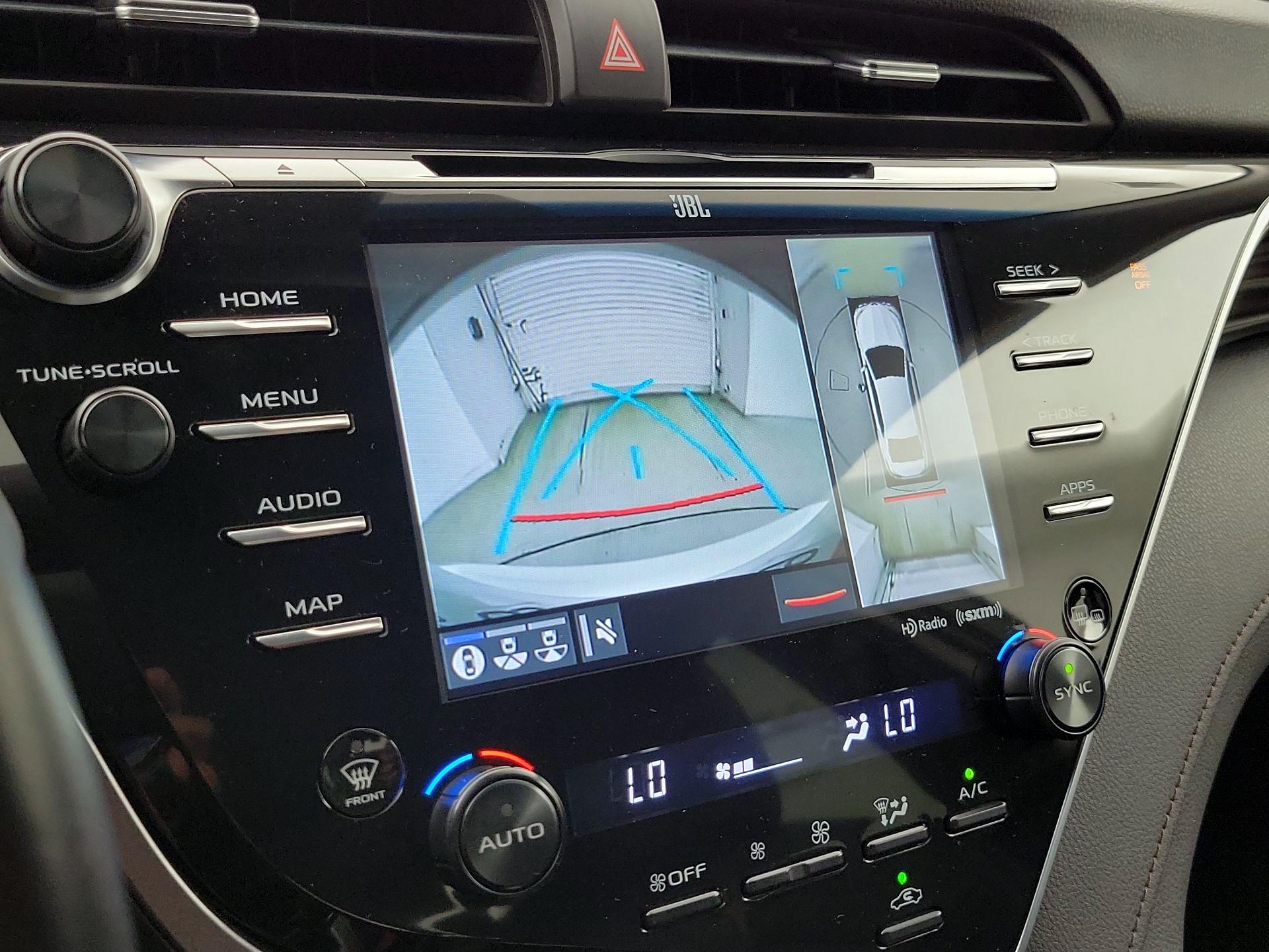 Thumbnail: 2018 Toyota Camry - 15