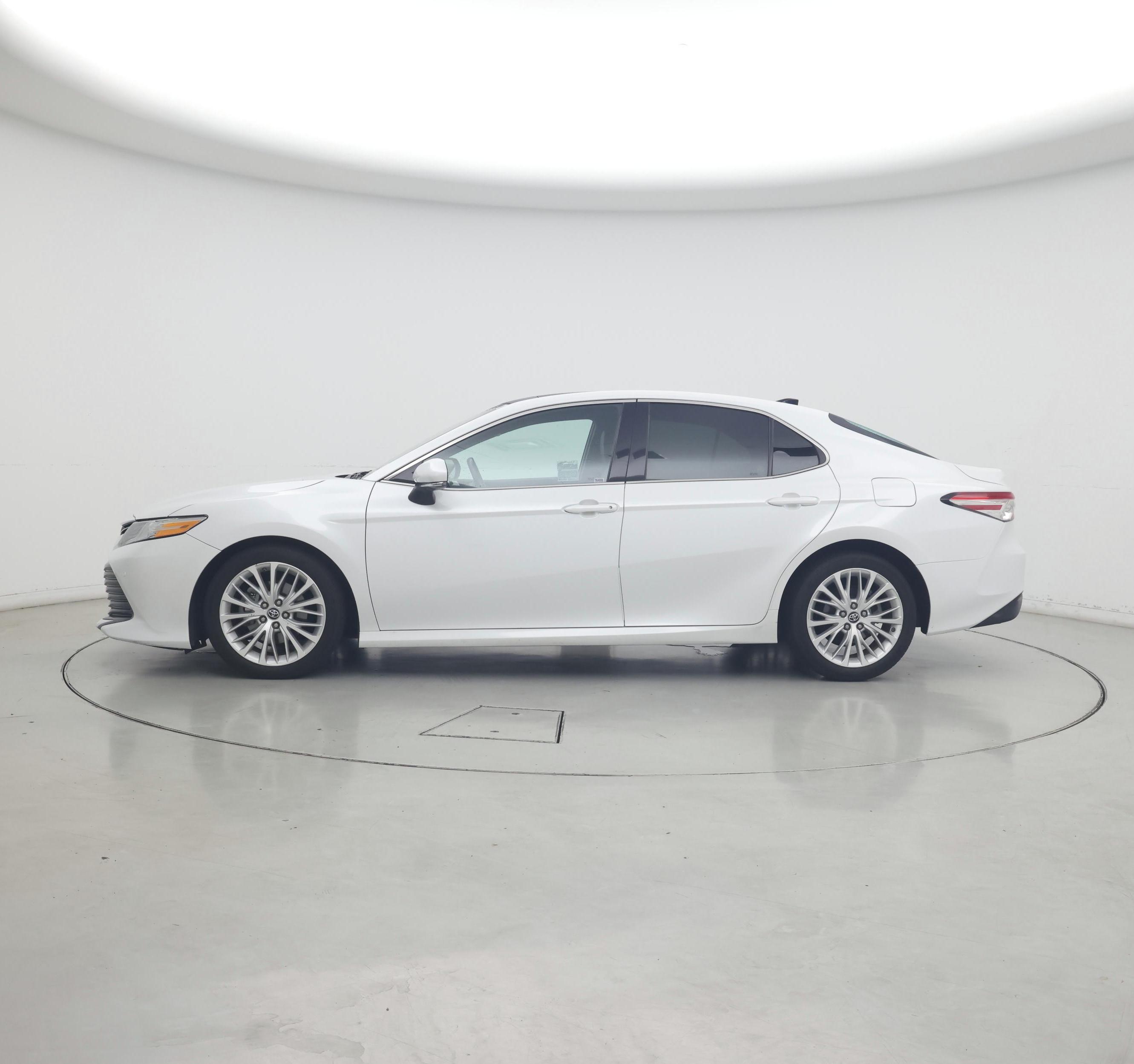 Thumbnail: 2018 Toyota Camry - 3