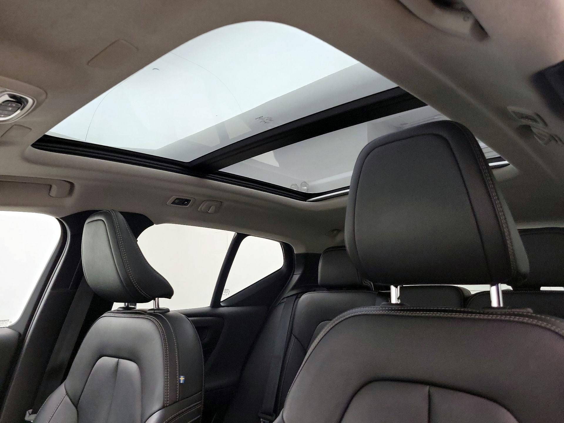 Thumbnail: 2020 Volvo XC40 - 20
