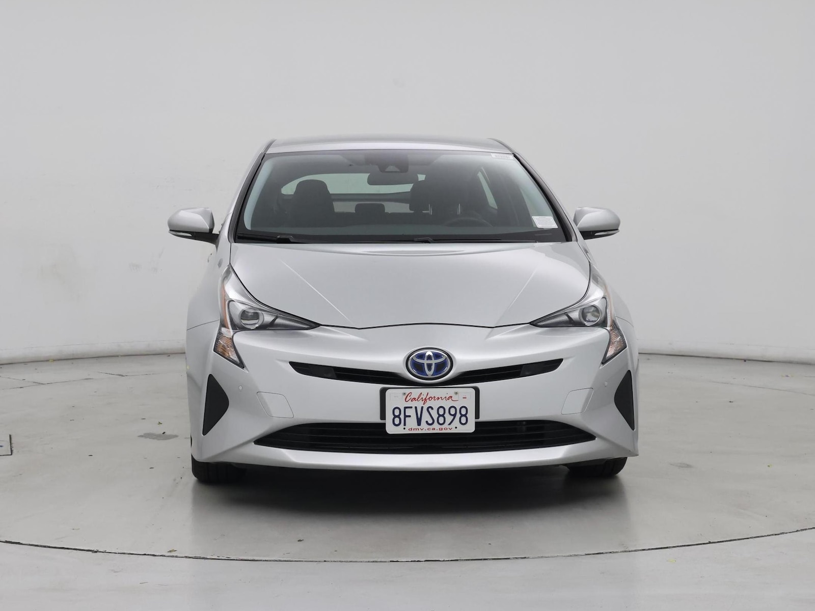 2018 Toyota Prius Three - Photo 6
