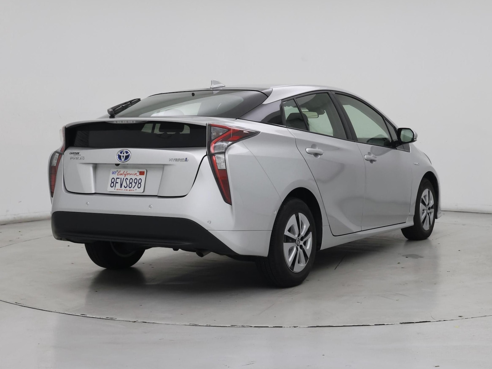 2018 Toyota Prius Three - Photo 9