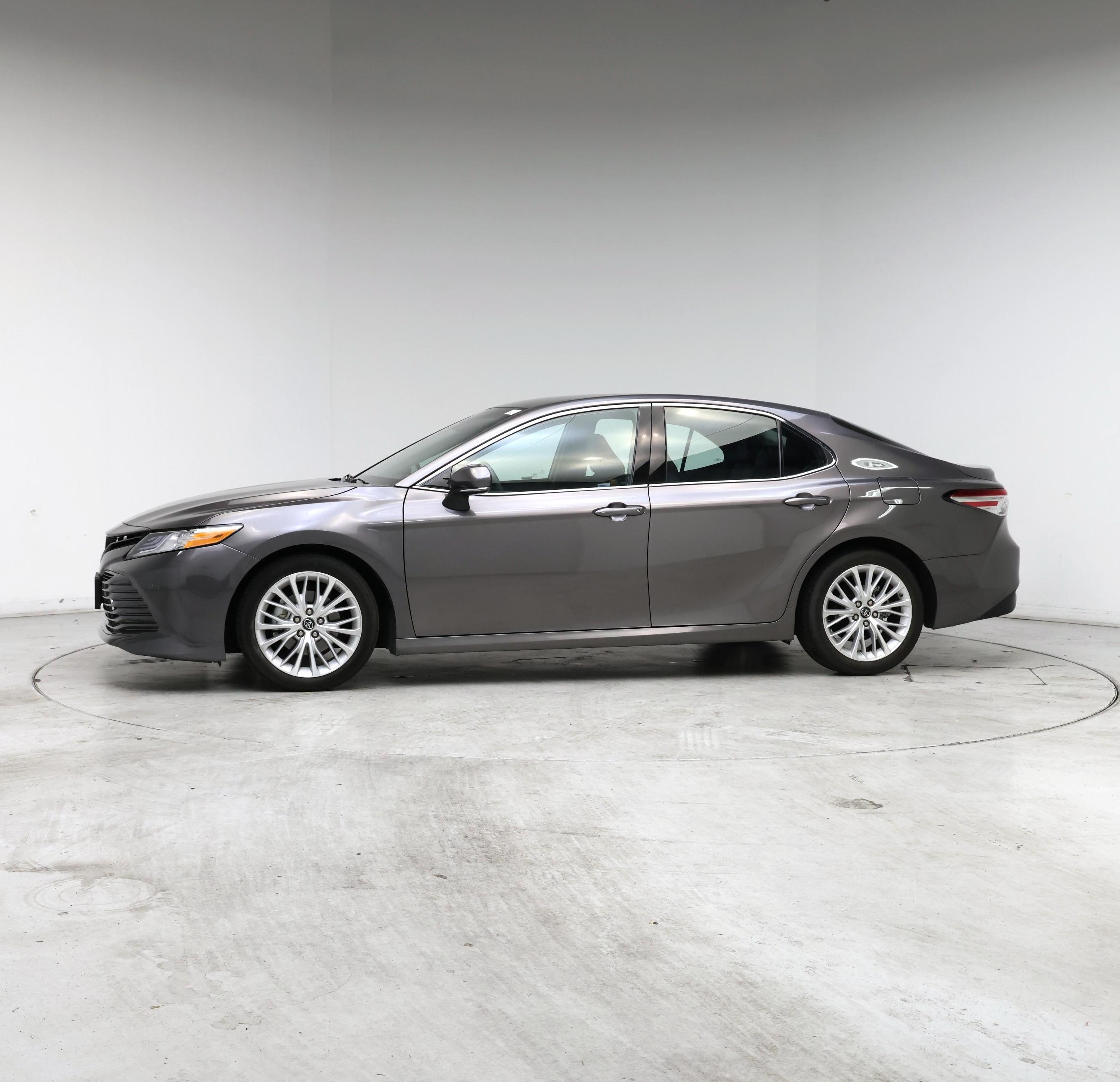 Thumbnail: 2018 Toyota Camry - 3