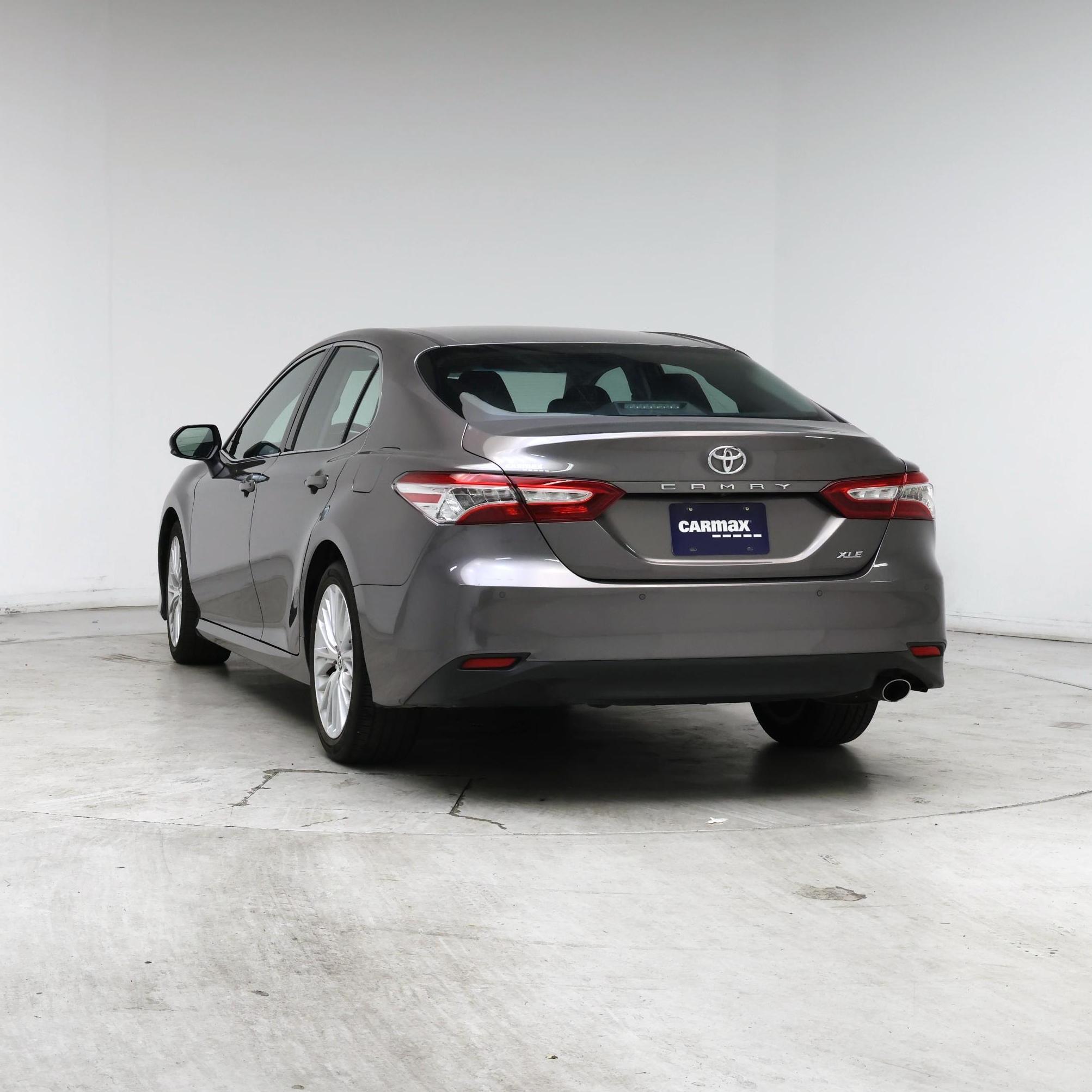 Thumbnail: 2018 Toyota Camry - 6